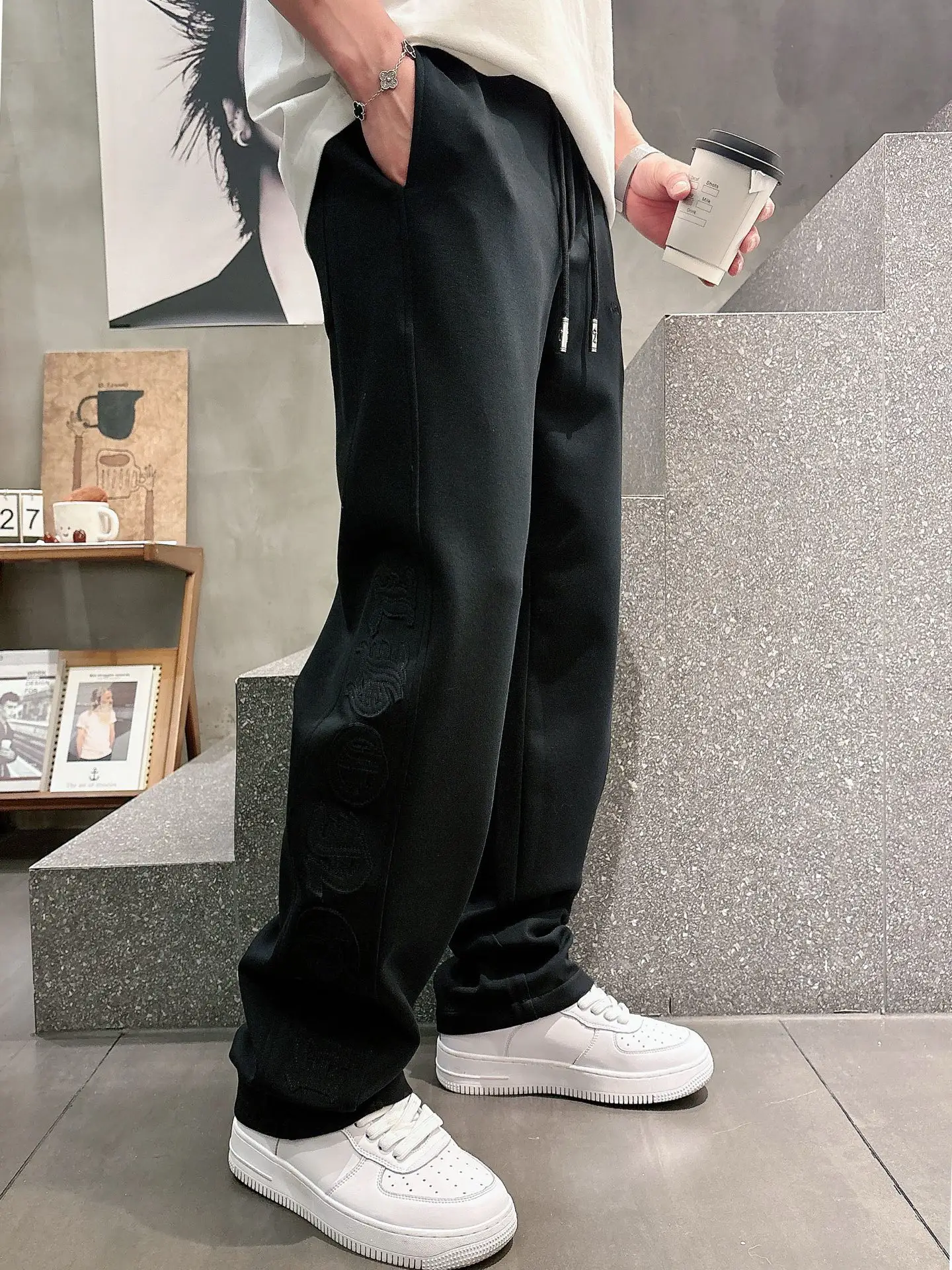 Embroidered Logo Straight-Leg Sweatpants D22511993 — view 8
