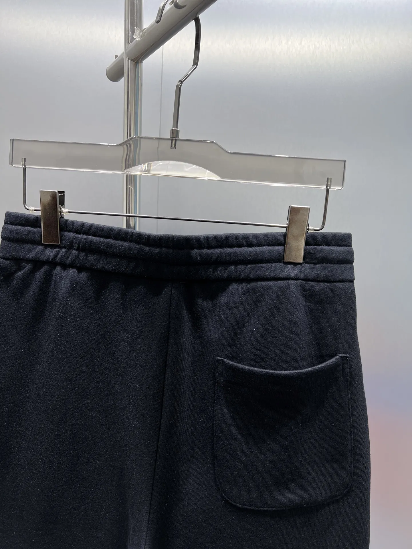 Embroidered Patch Cotton-Jersey Shorts D20012027 — view 8