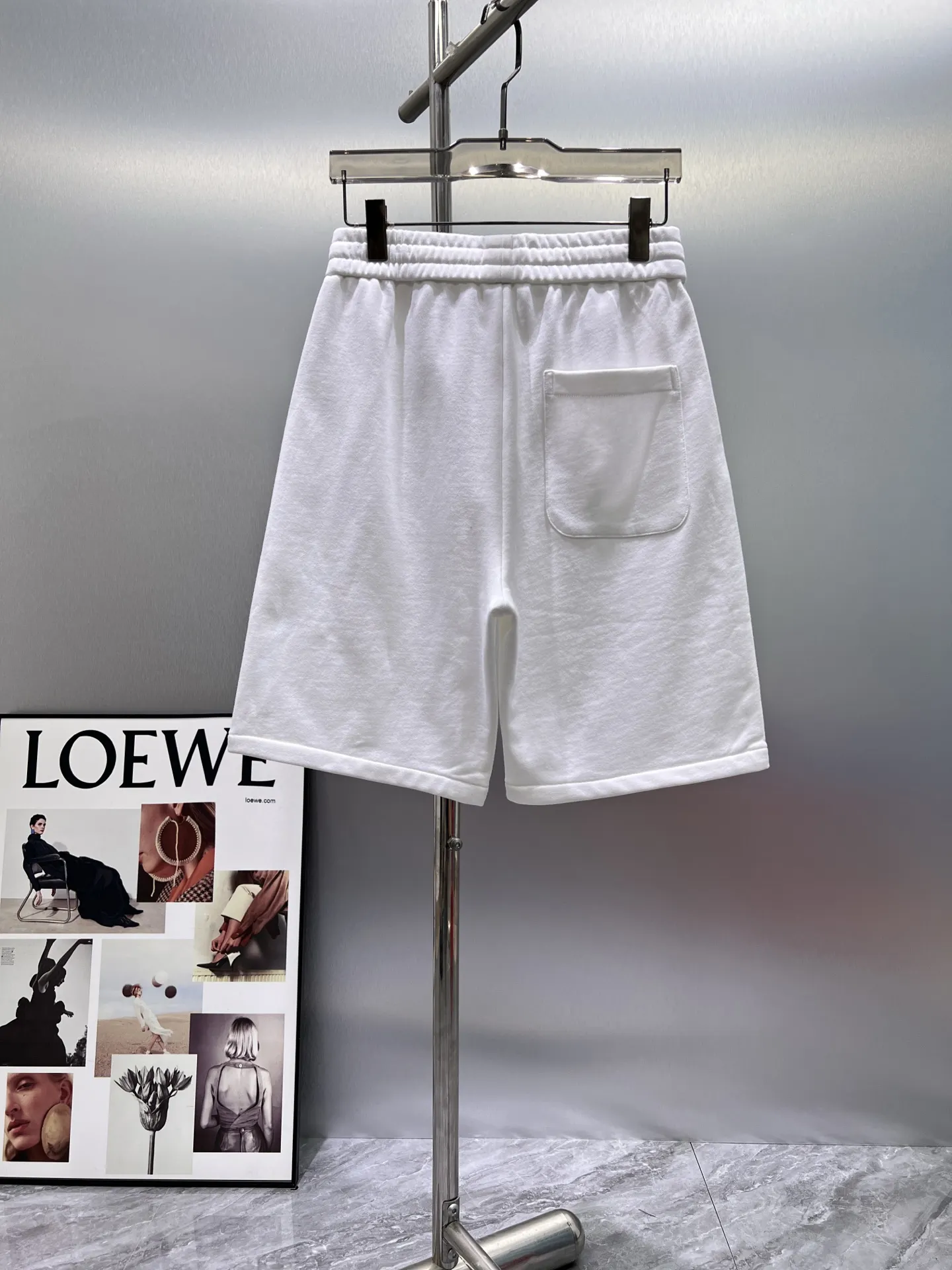 Embroidered Patch Cotton-Jersey Shorts D20012026 — view 2