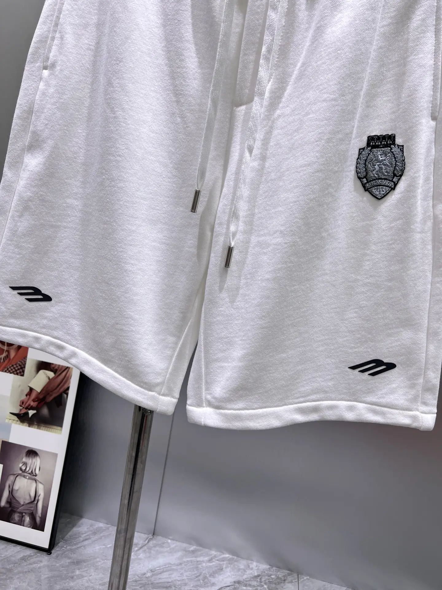 Embroidered Patch Cotton-Jersey Shorts D20012026 — view 6