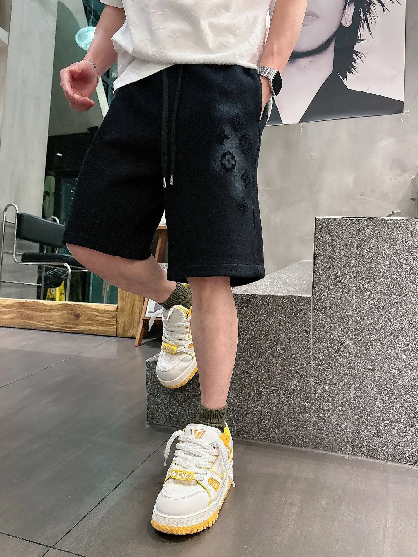 Monogram Burnout Jersey Shorts D21012041 — view 2
