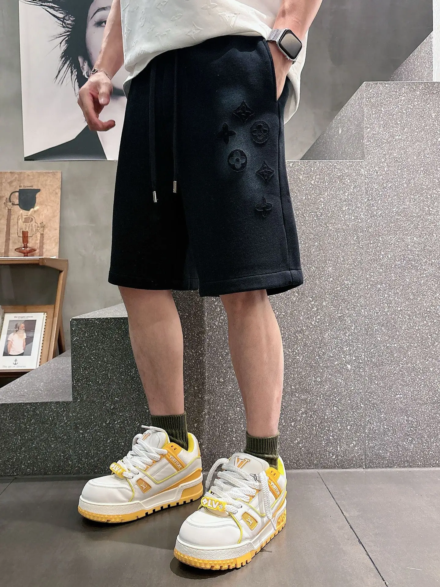 Monogram Burnout Jersey Shorts D21012041 — view 7