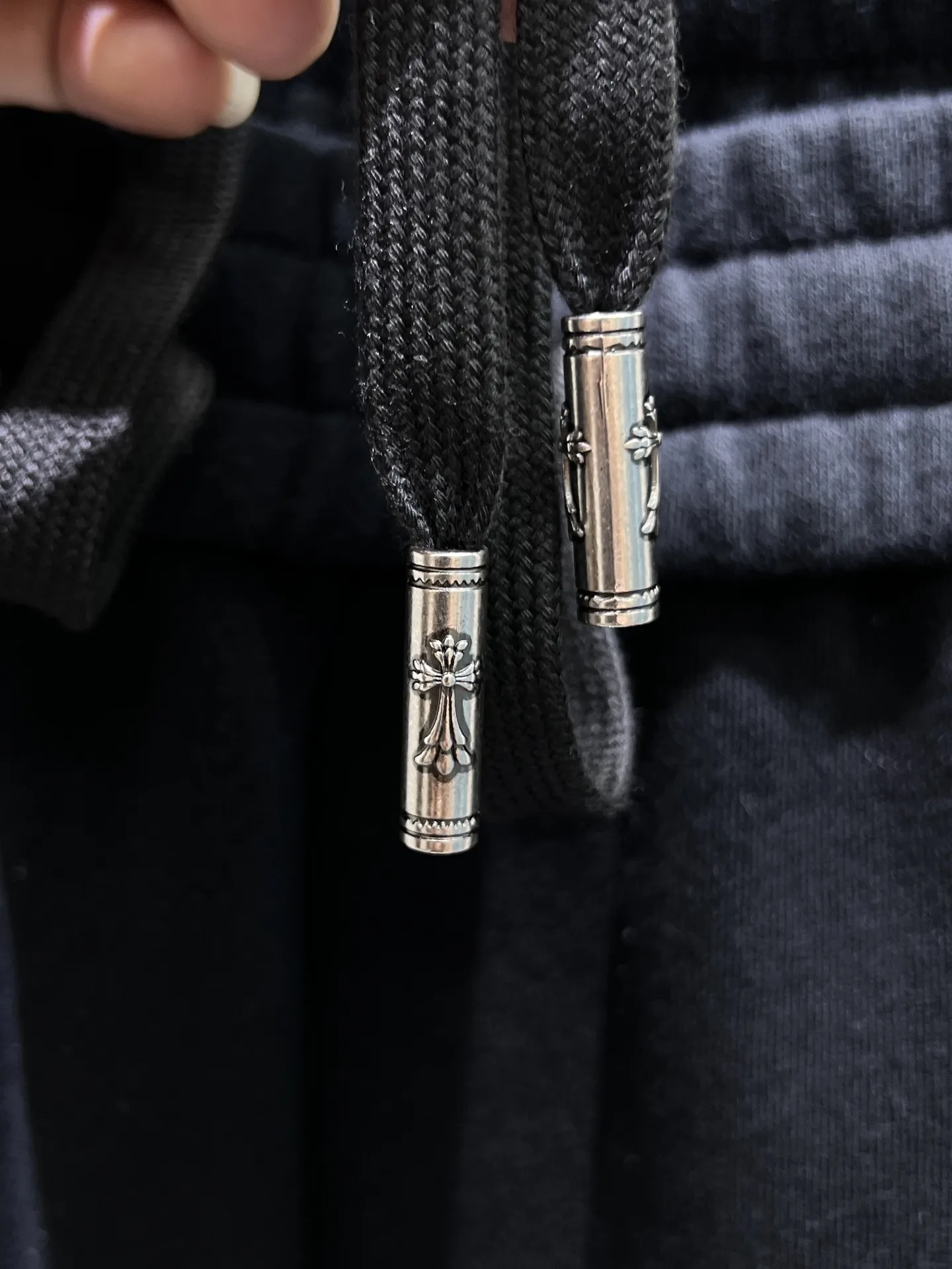 Laser-Cut Logo Appliqué Sweat Shorts D21012015 — view 4