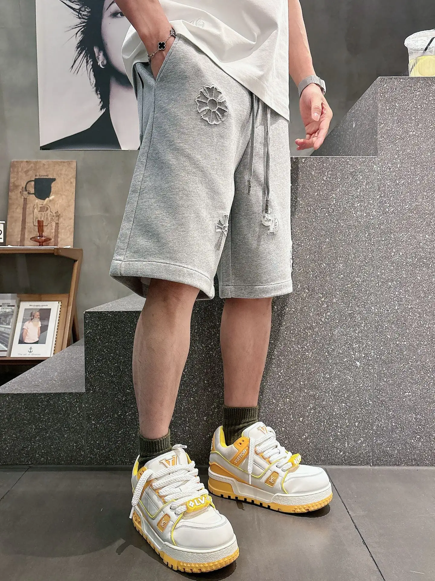 Laser-Cut Logo Cotton-Blend Shorts D21012038 — view 4