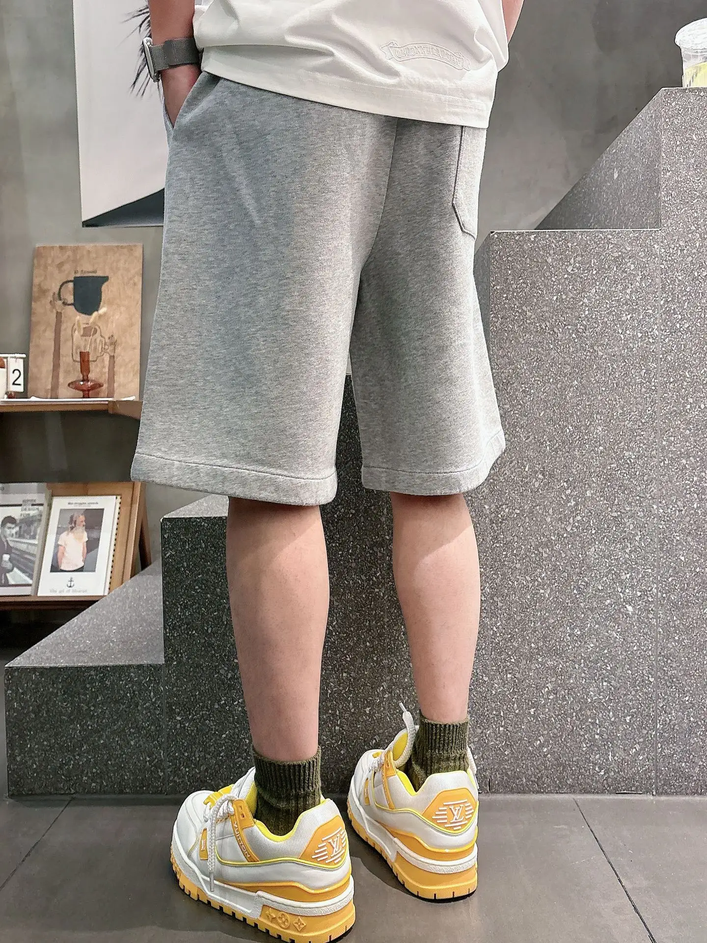 Laser-Cut Logo Cotton-Blend Shorts D21012038 — view 8