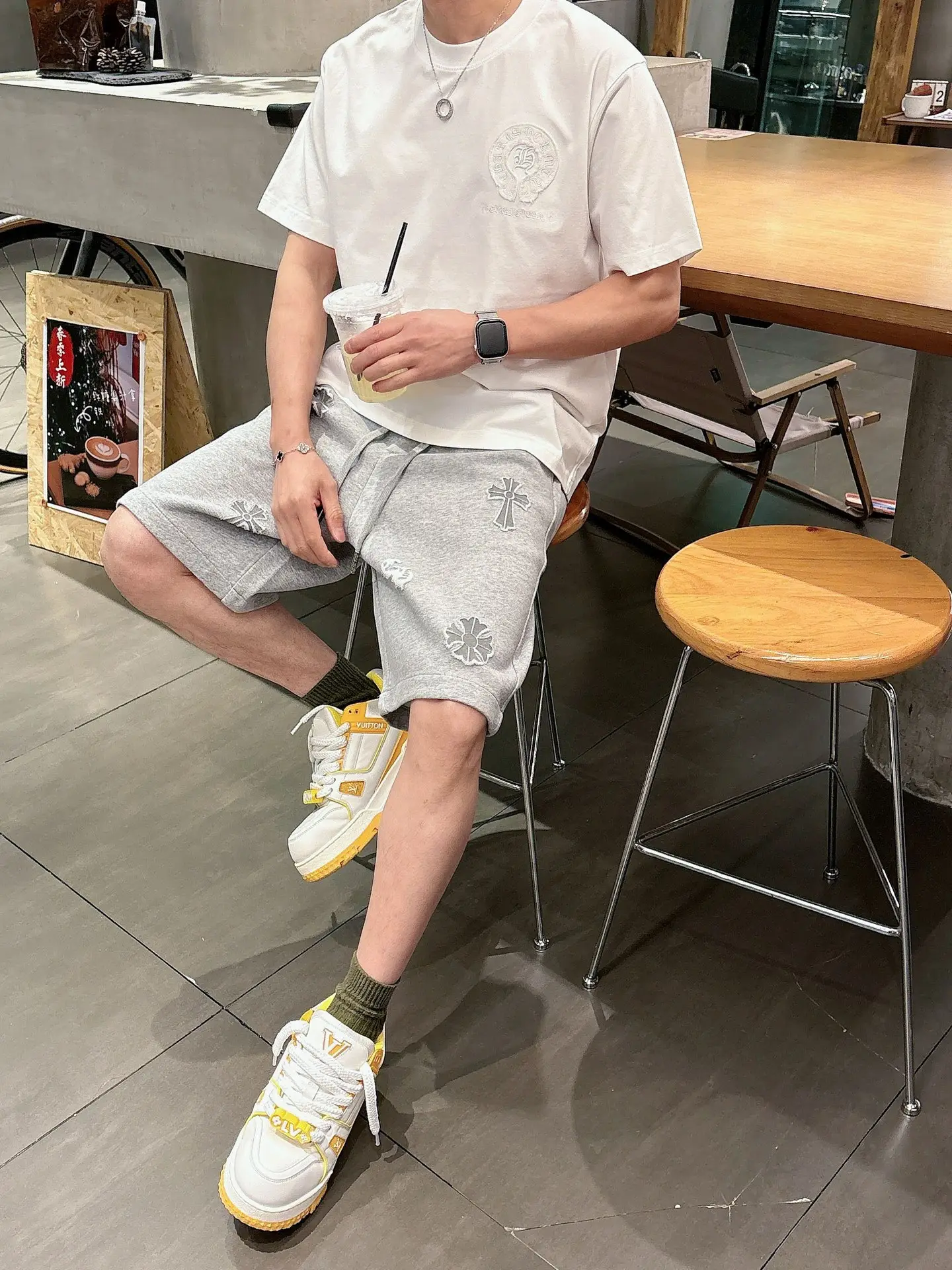 Laser-Cut Logo Cotton-Blend Shorts D21012038 — view 9