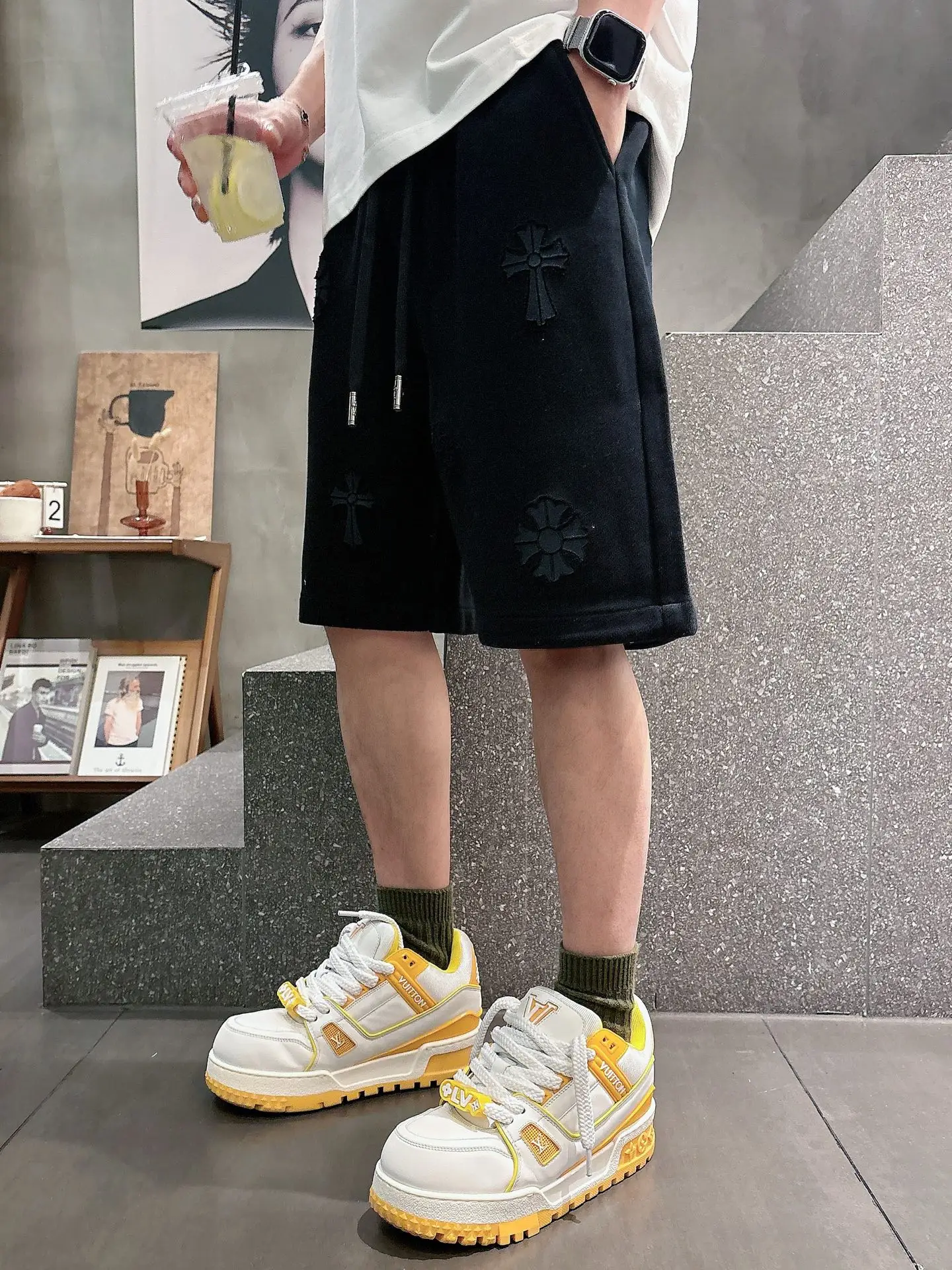 Laser-Burned Logo Cotton Shorts D21012039 — view 7