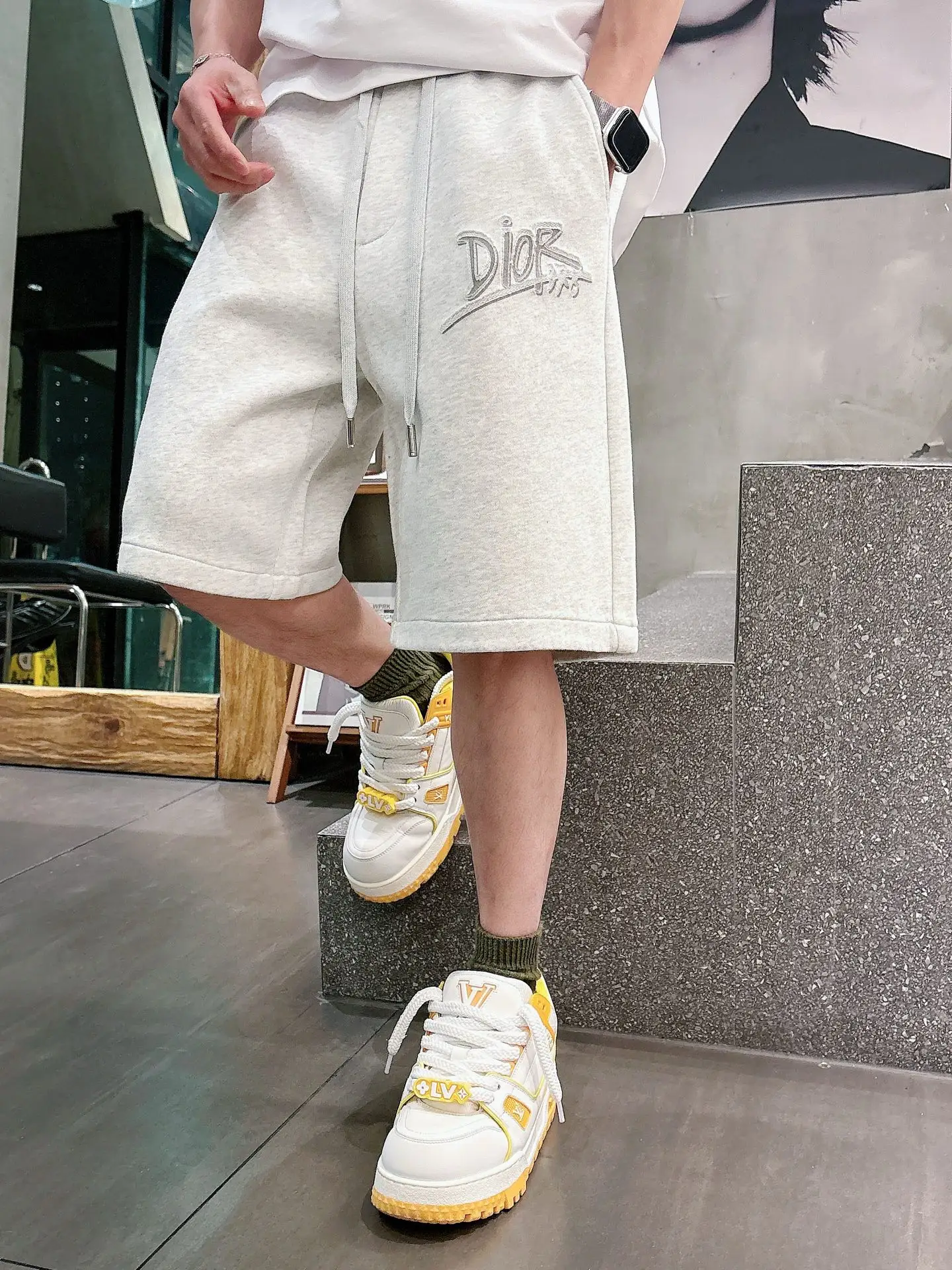 Logo Embroidered Cotton-Blend Shorts D21012042