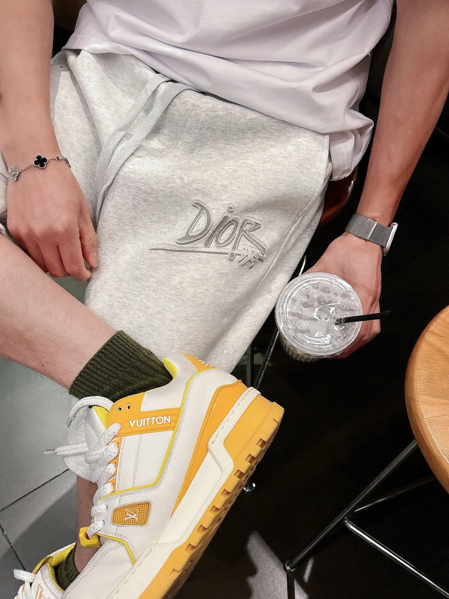 Logo Embroidered Cotton-Blend Shorts D21012042 — view 5