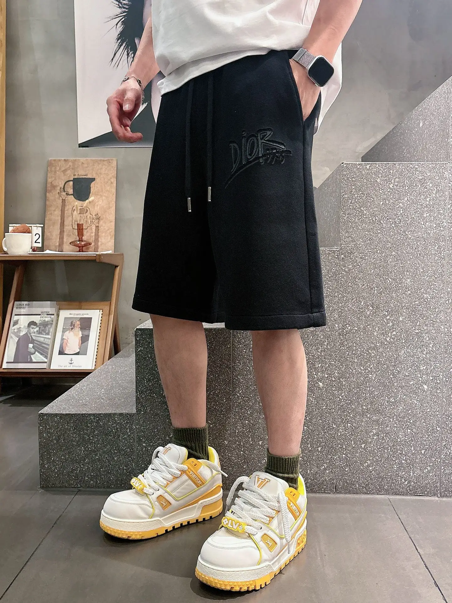 Logo Embroidered Cotton-Blend Shorts D21012043