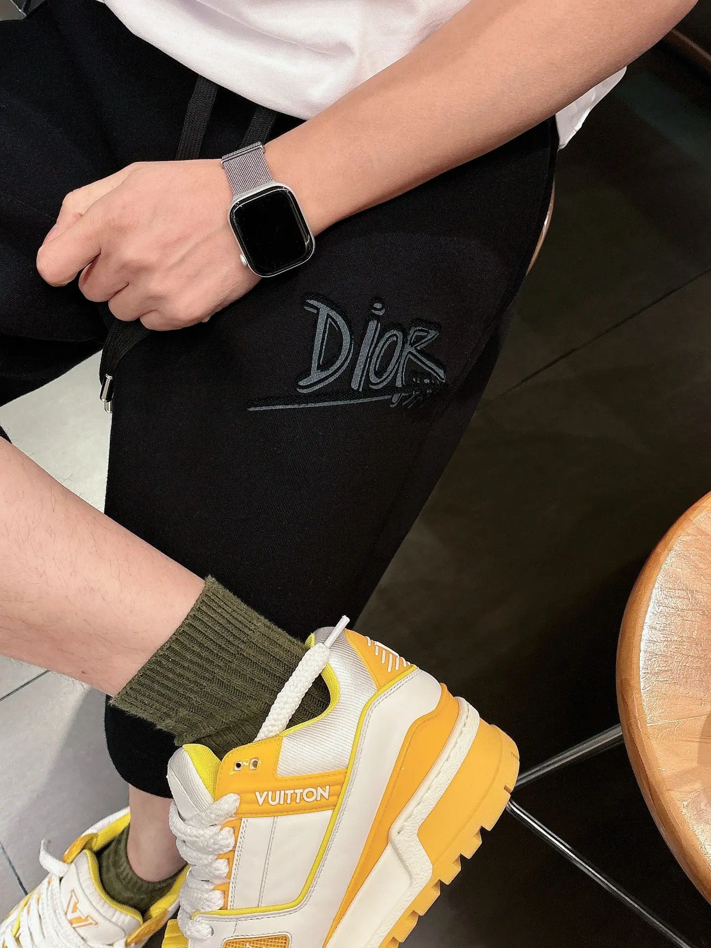 Logo Embroidered Cotton-Blend Shorts D21012043 — view 3
