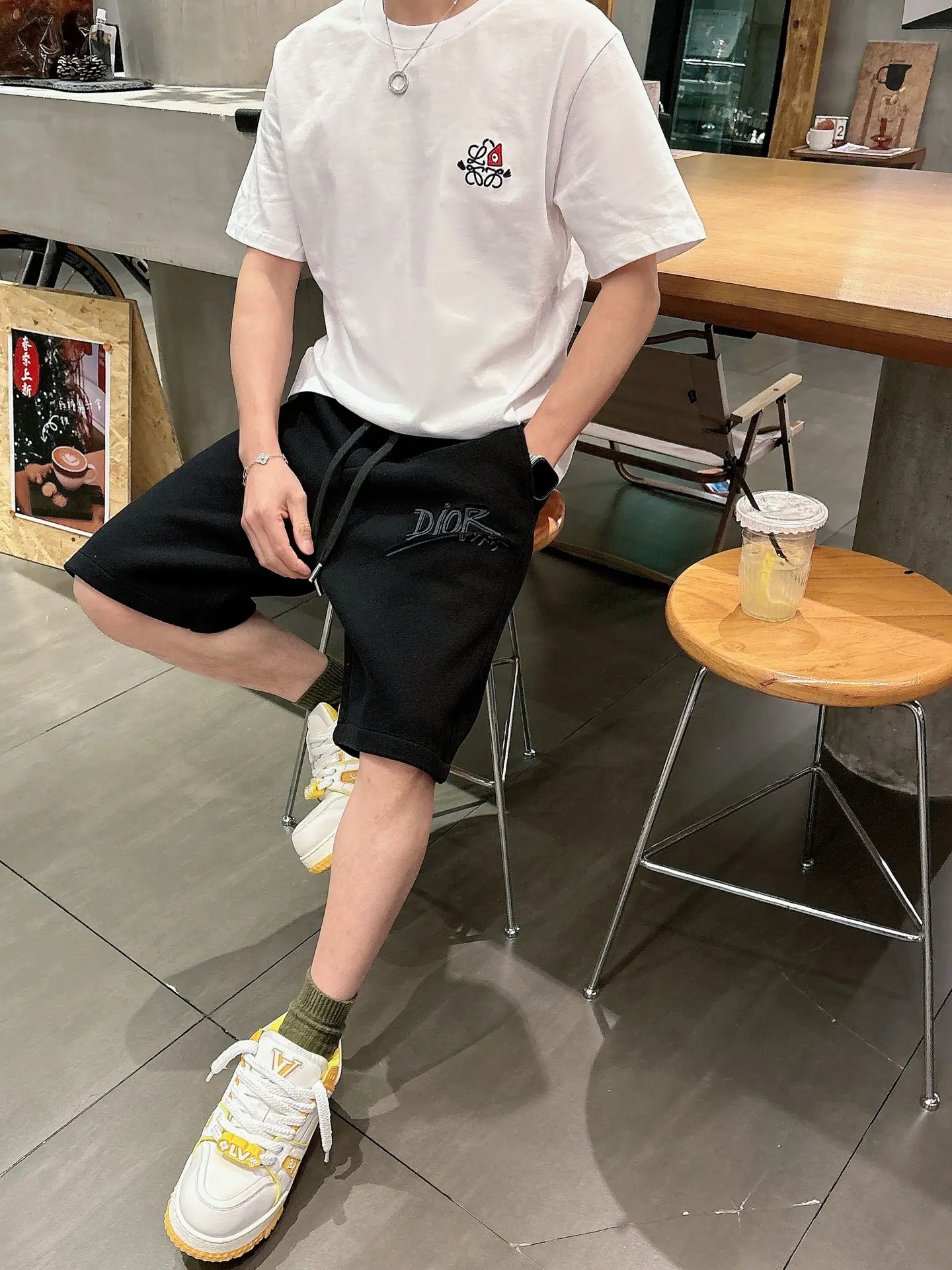 Logo Embroidered Cotton-Blend Shorts D21012043 — view 9