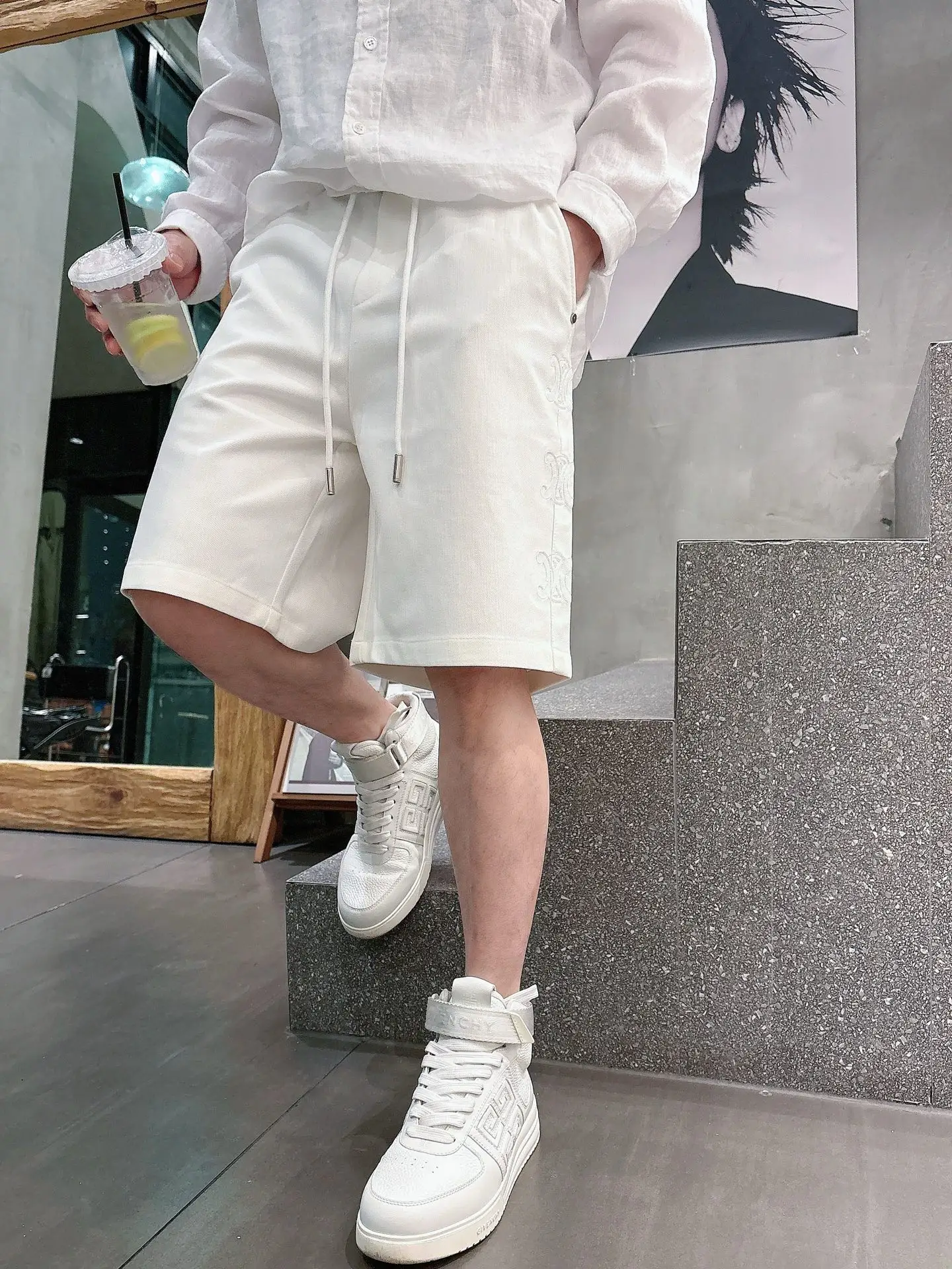 Embossed Logo Denim Drawstring Shorts D18011032 — view 2