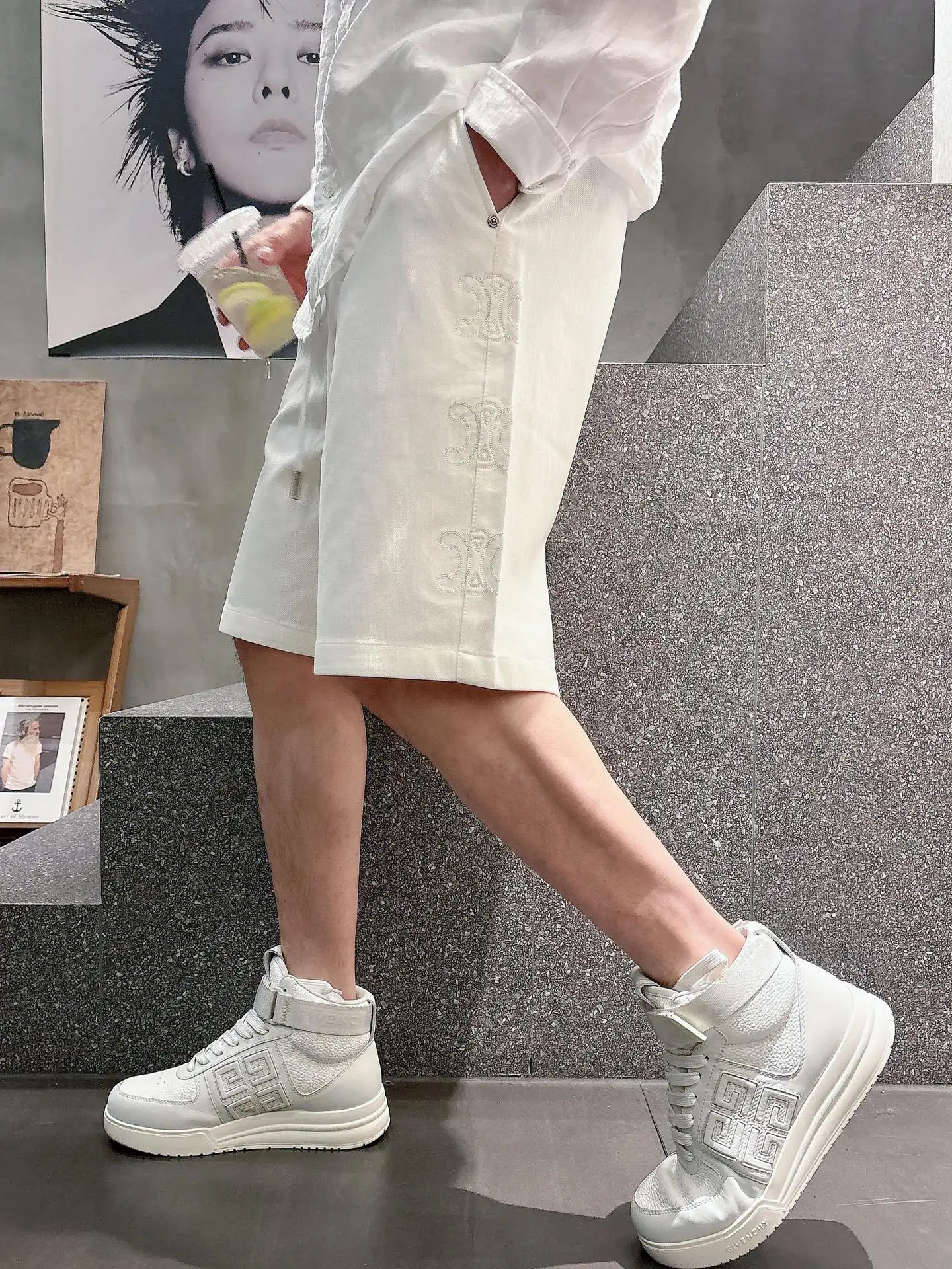 Embossed Logo Denim Drawstring Shorts D18011032 — view 4