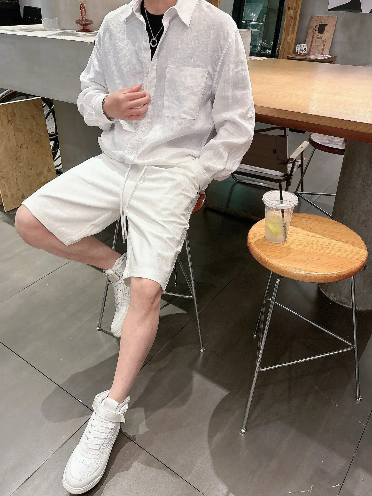 Embossed Logo Denim Drawstring Shorts D18011032 — view 5