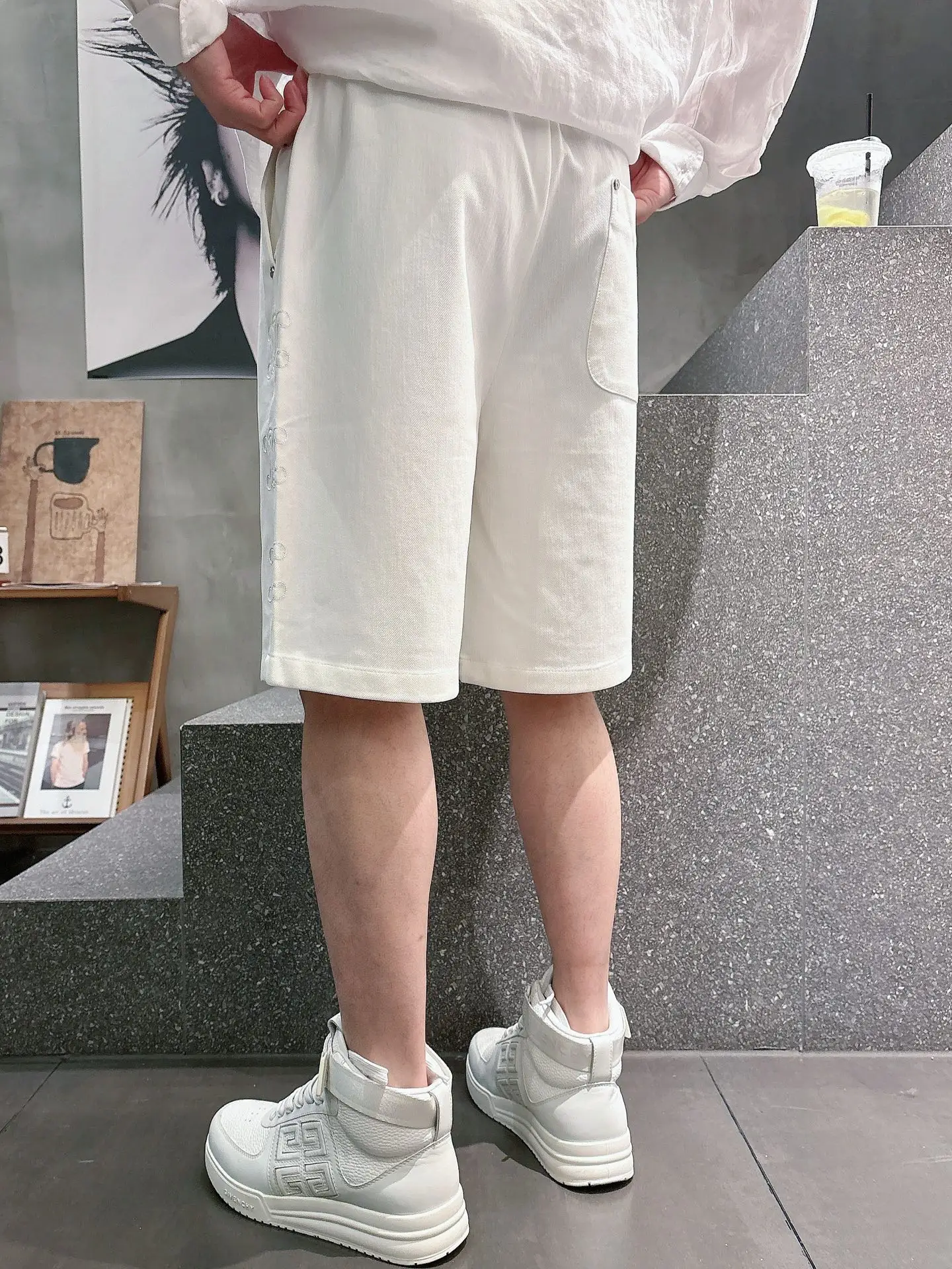 Embossed Logo Denim Drawstring Shorts D18011032 — view 8