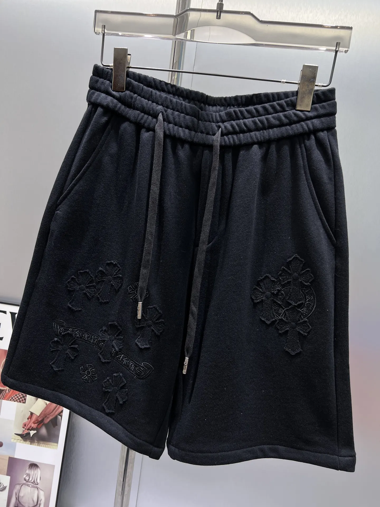 Embroidered Logo Drawstring Shorts D21012013 — view 5