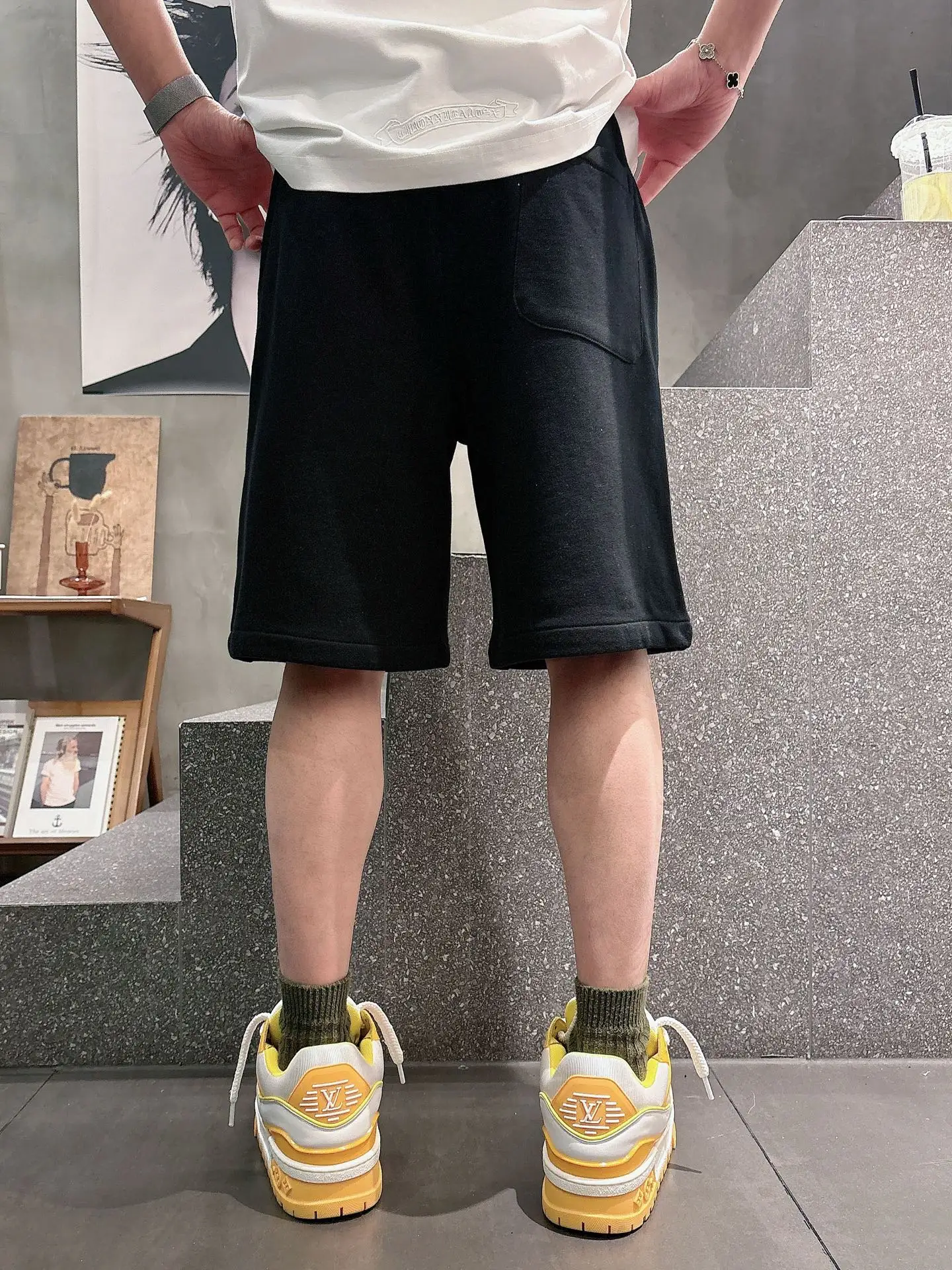 Embroidered Logo Cotton-Jersey Shorts D21012035 — view 3