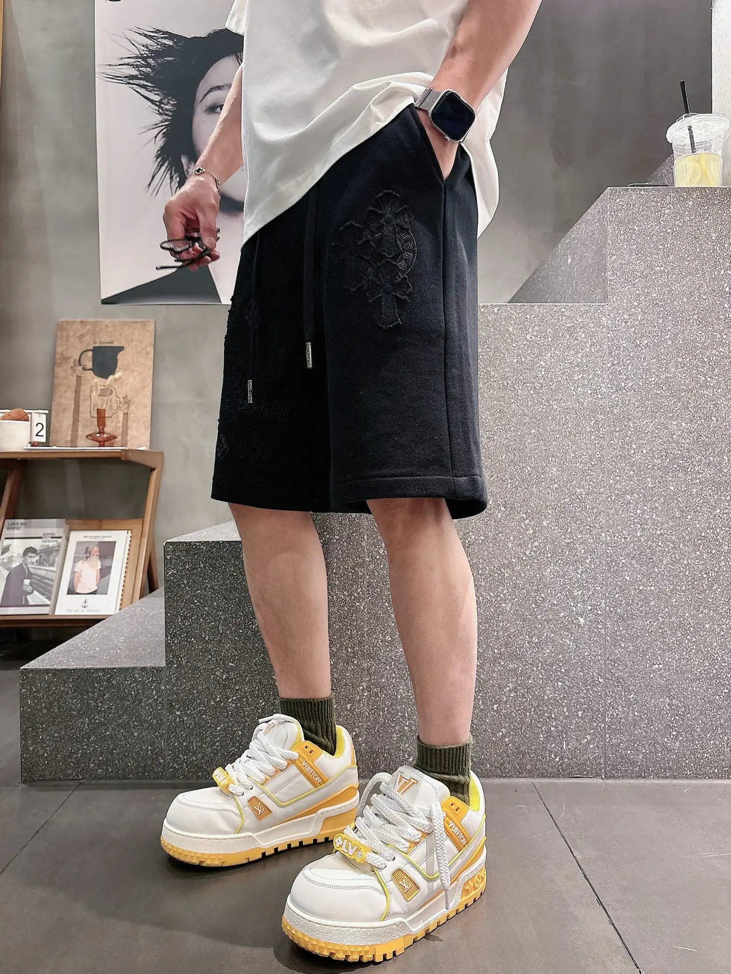 Embroidered Logo Cotton-Jersey Shorts D21012035 — view 5
