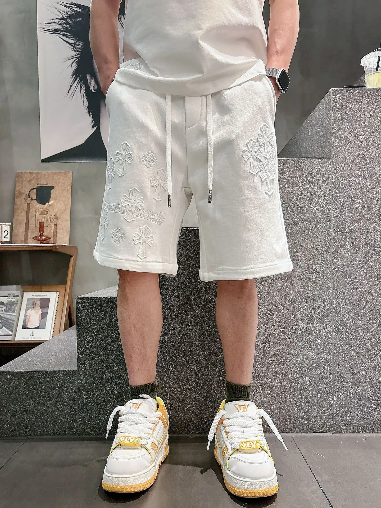 Embroidered Cross Patch Sweat Shorts D21012034