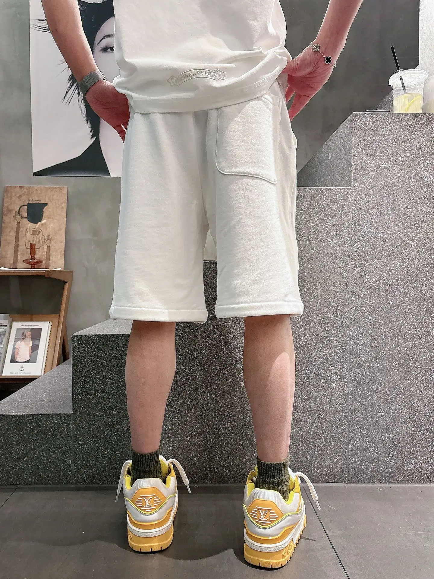 Embroidered Cross Patch Sweat Shorts D21012034 — view 2