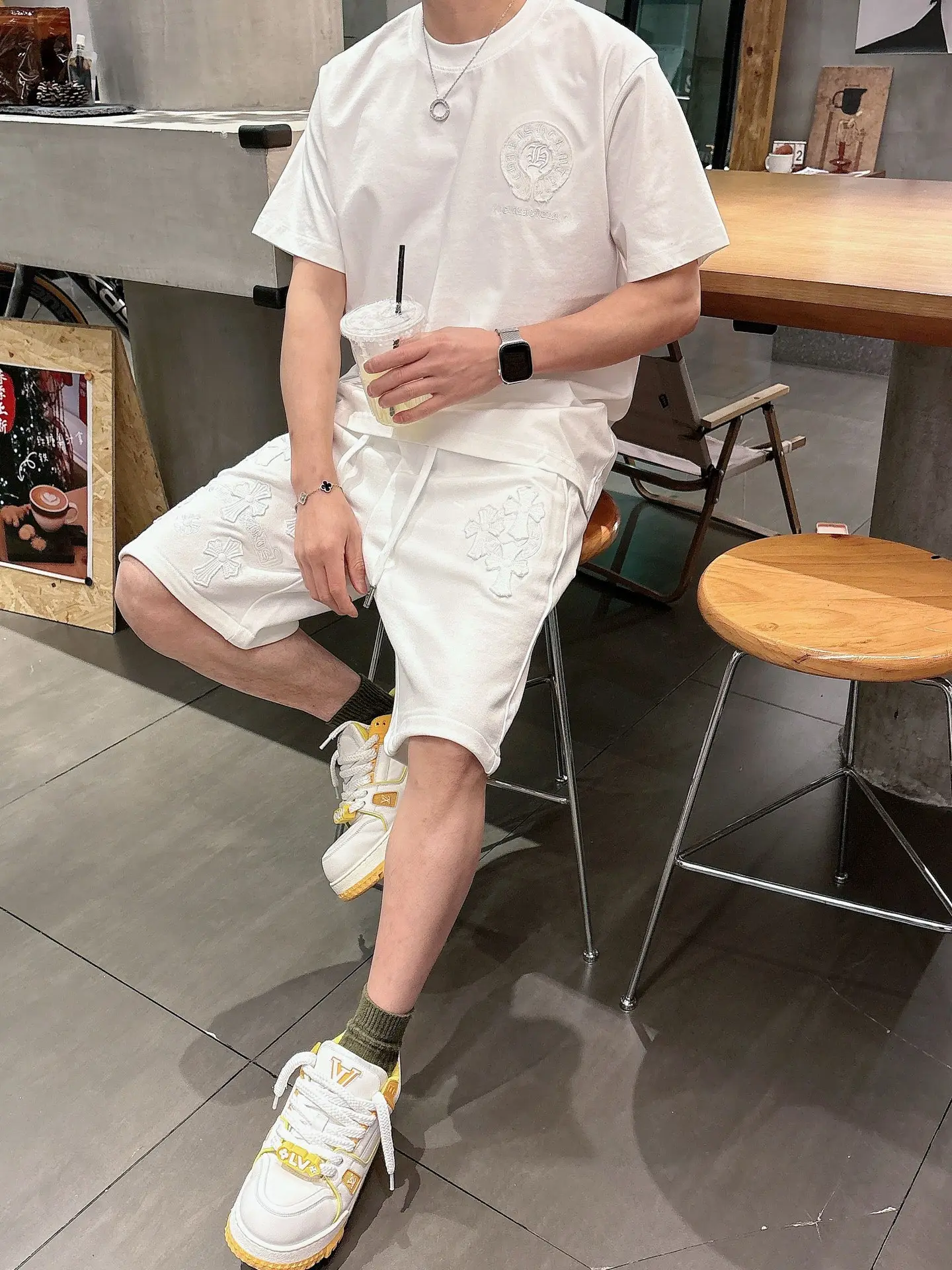 Embroidered Cross Patch Sweat Shorts D21012034 — view 6