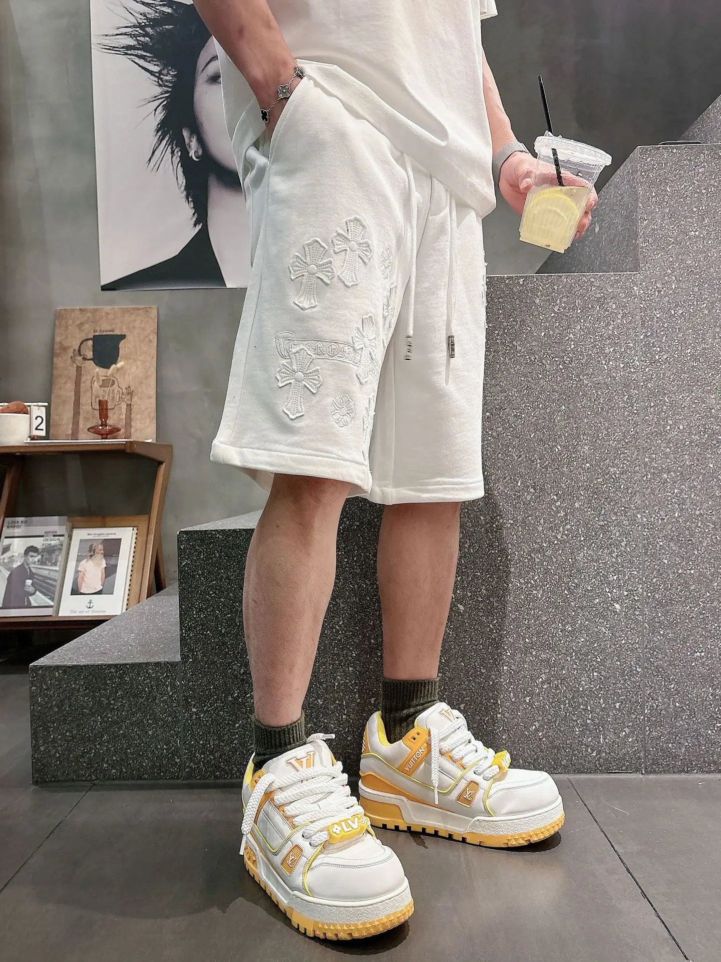 Embroidered Cross Patch Sweat Shorts D21012034 — view 9