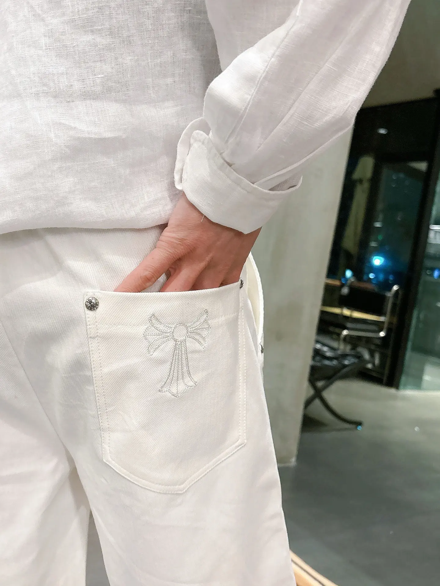 Embroidered Logo Denim Shorts D18011030 — view 9