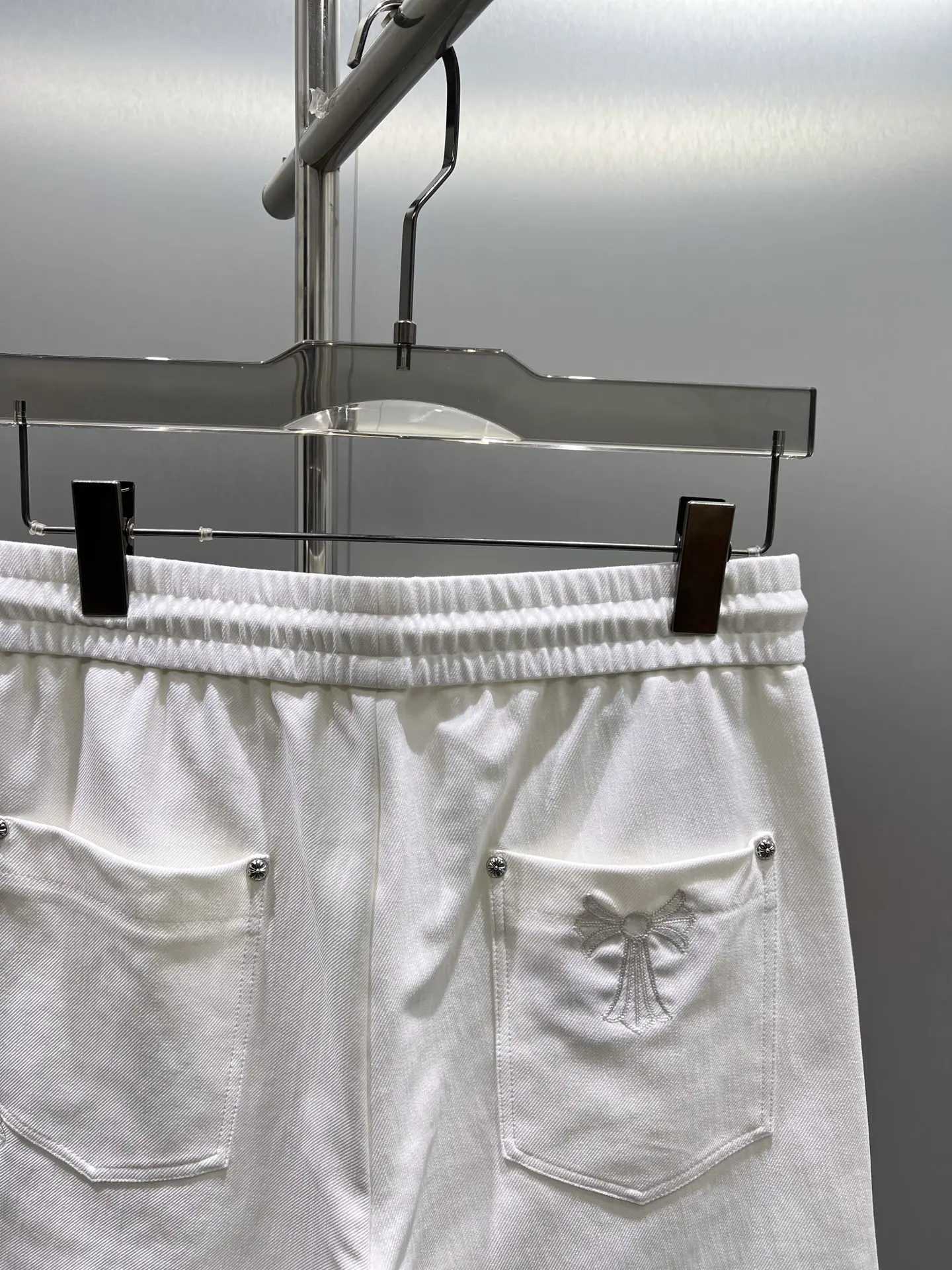 Embroidered Logo Denim Shorts D21012000 — view 6
