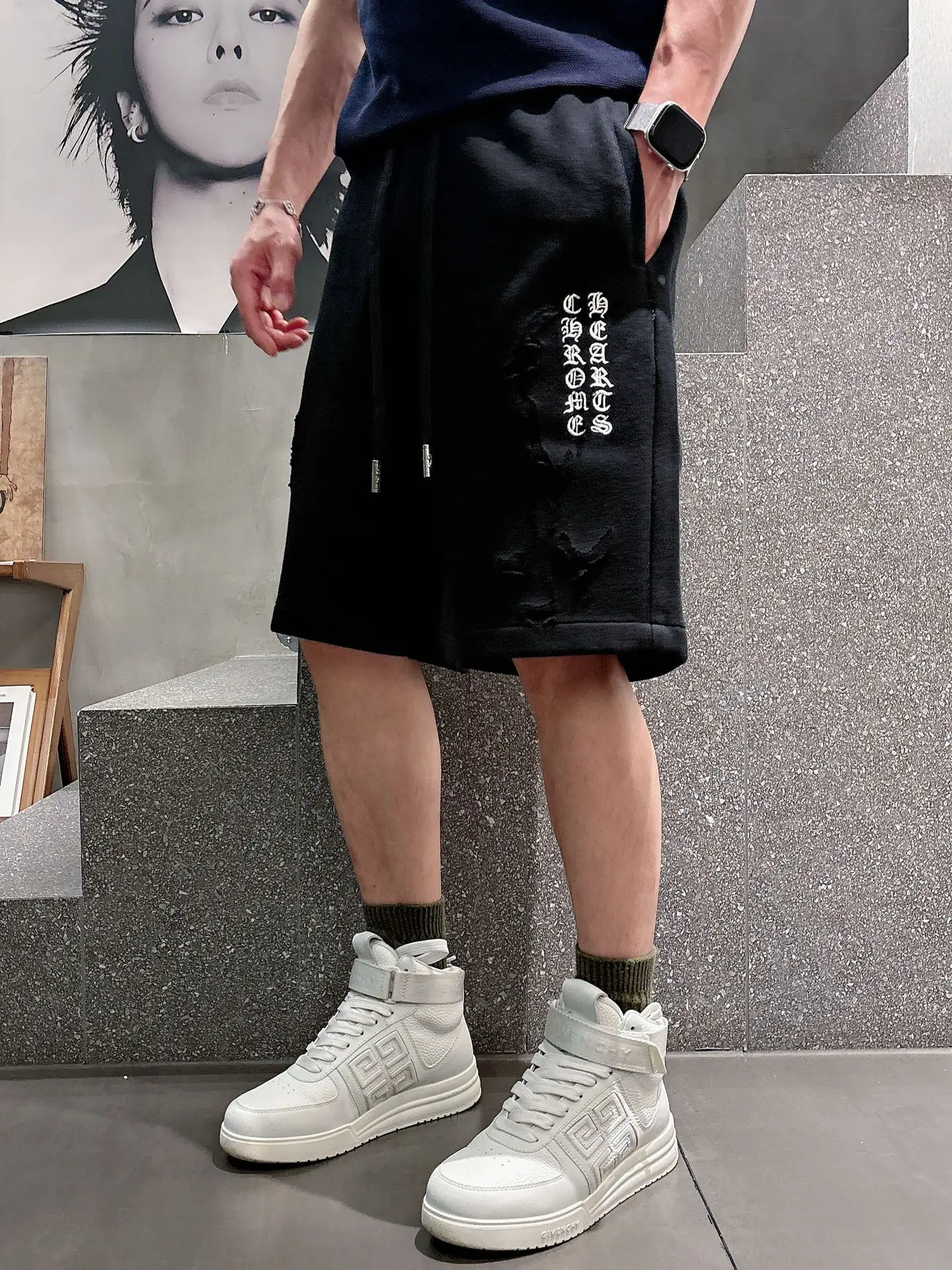 Logo-Embroidered Burnout Jersey Shorts D18011027 — view 3