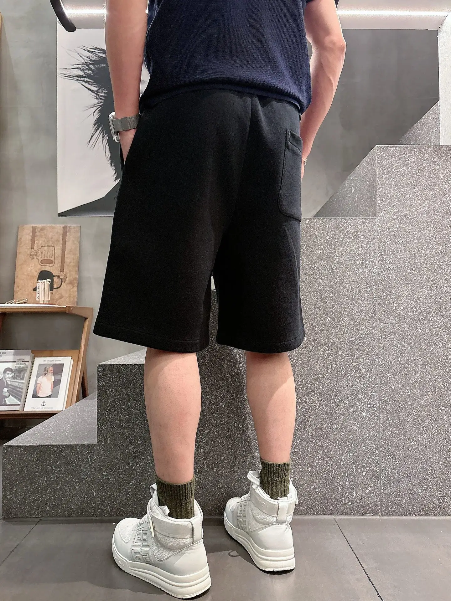 Logo-Embroidered Burnout Jersey Shorts D18011027 — view 8