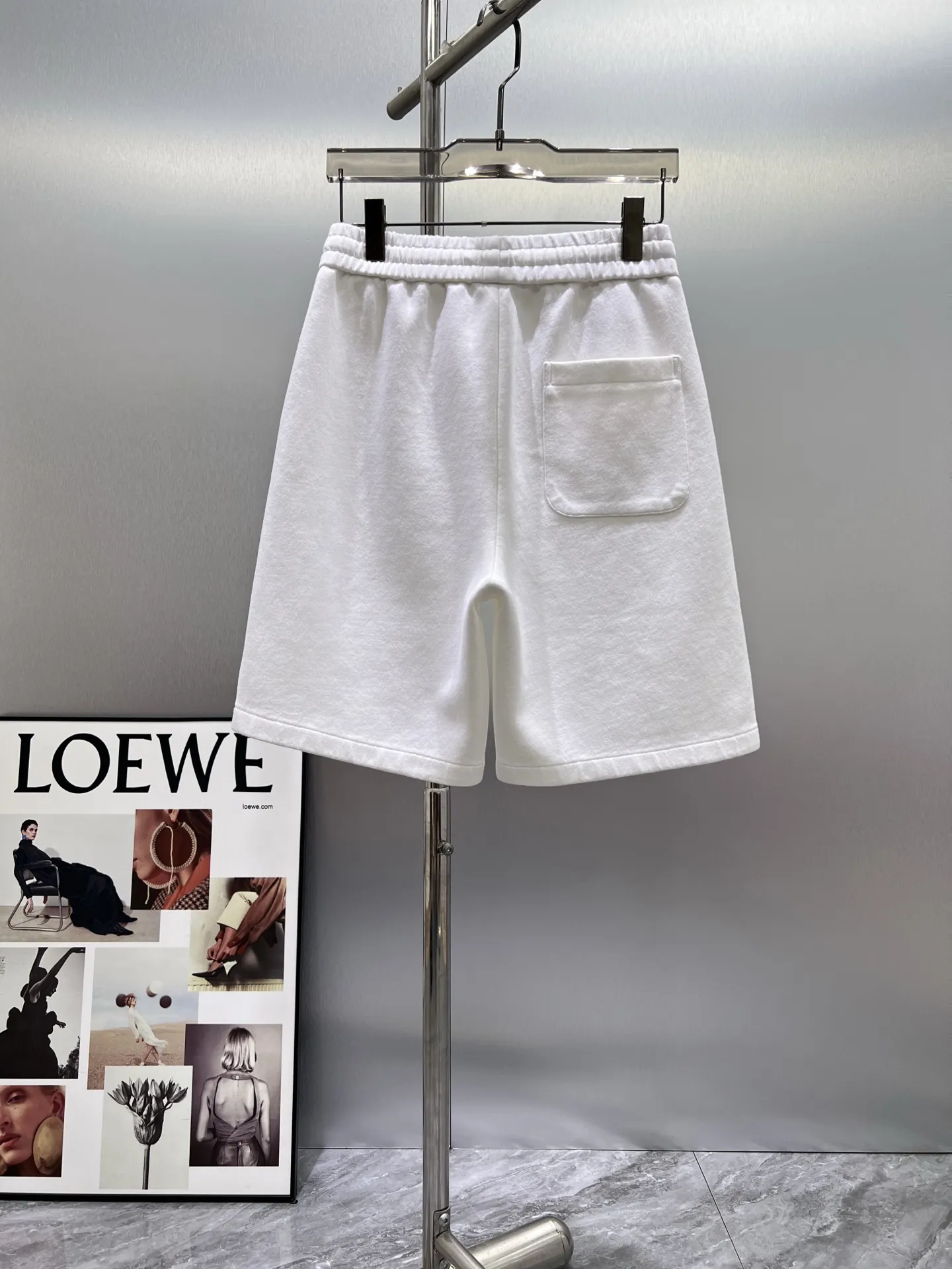 Embroidered Logo Drawstring Shorts D21011996 — view 2