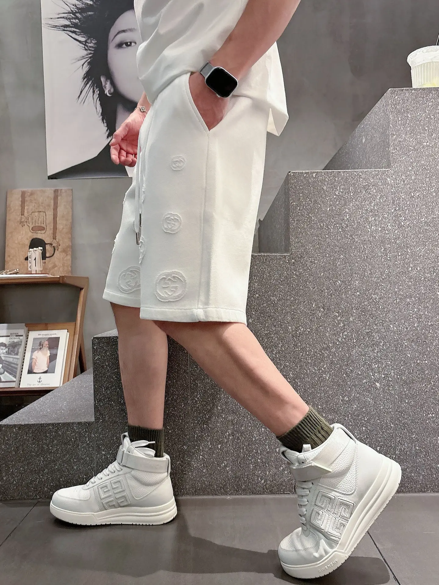 Interlocking G Laser-Cut Jersey Shorts D18011024 — view 5
