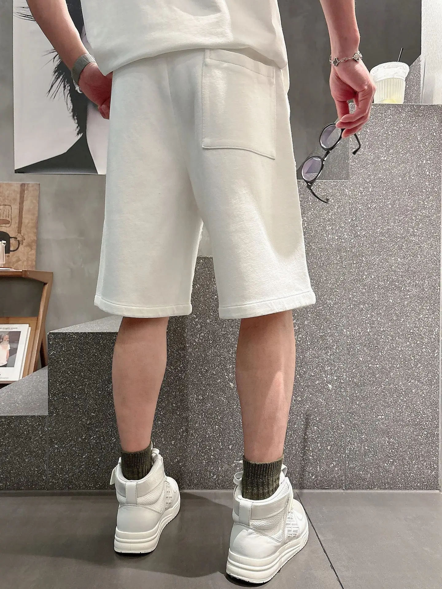 Interlocking G Laser-Cut Jersey Shorts D18011024 — view 9