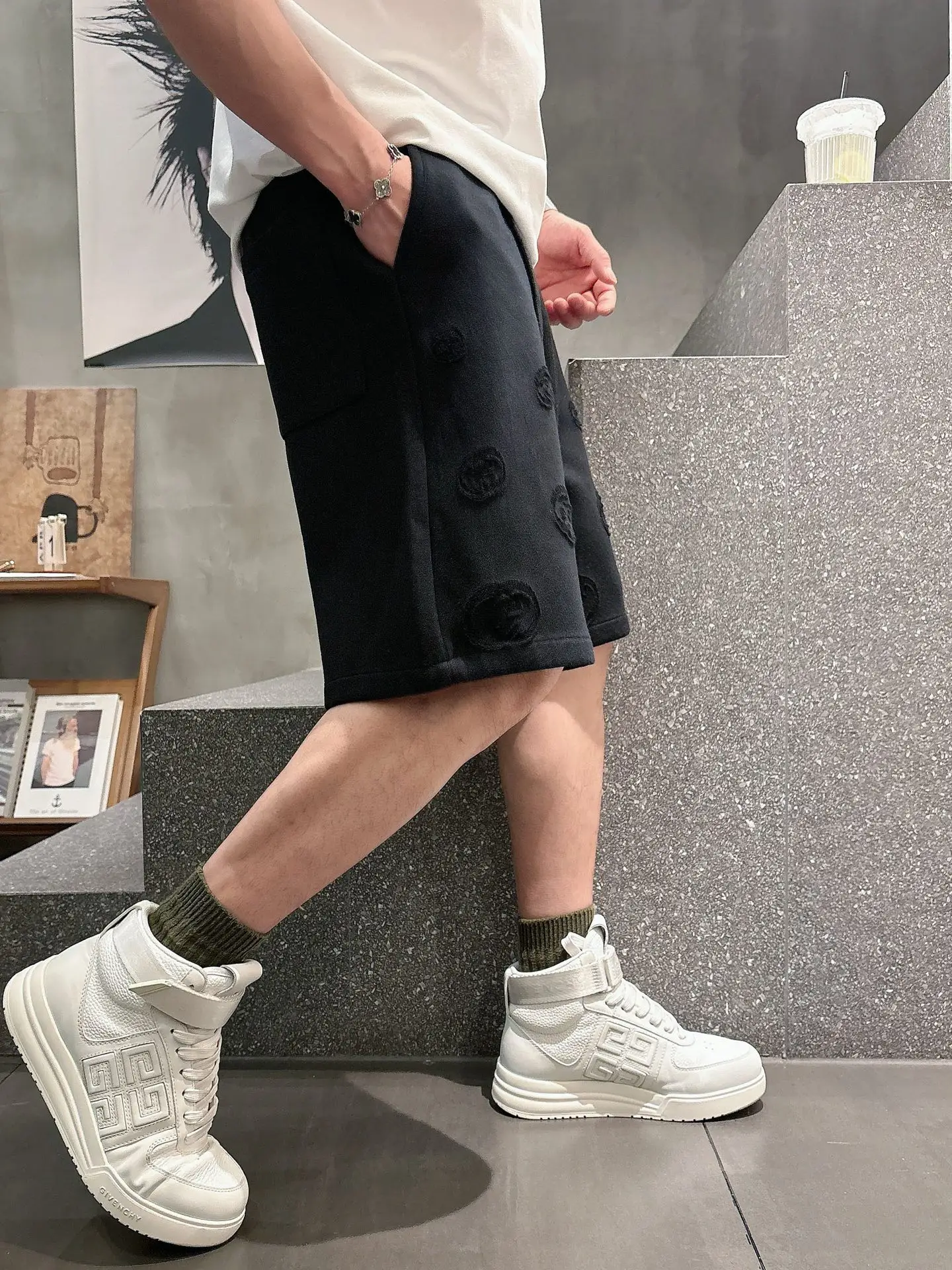 Laser-Cut Logo Cotton Jersey Shorts D18011025 — view 3