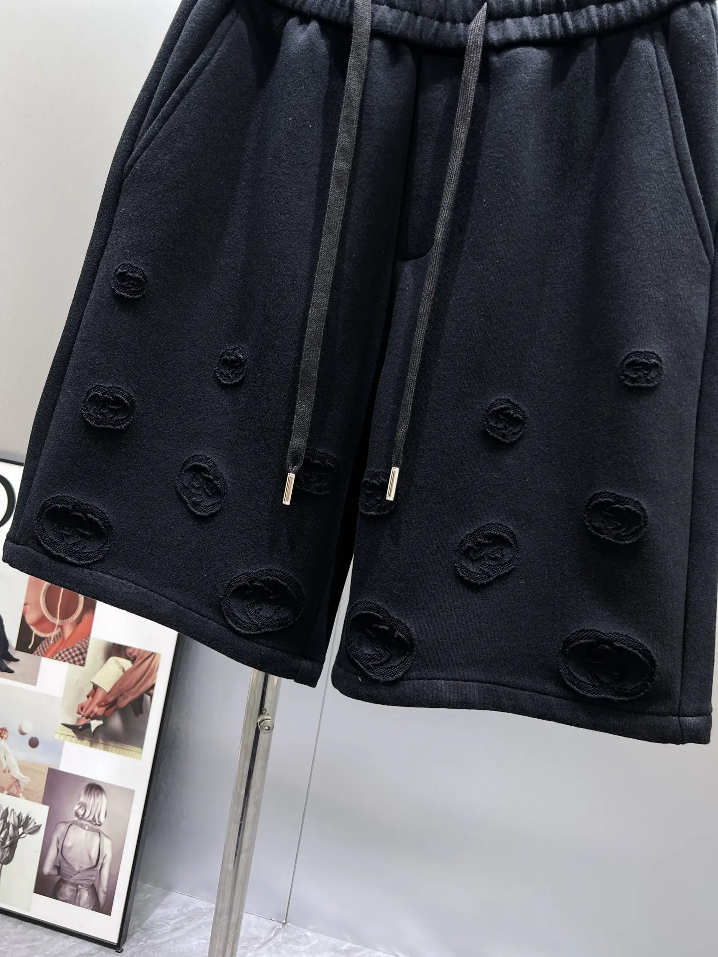Laser-Cut Logo Drawstring Shorts D21011995 — view 6