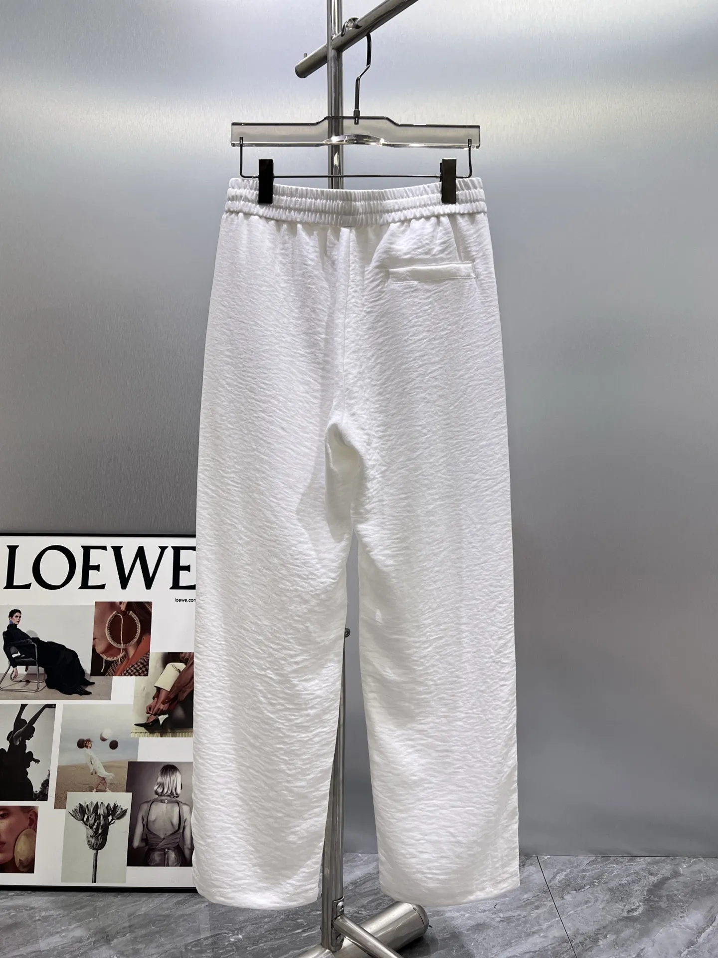Embroidered Logo Straight-Leg Sweatpants D20511011 — view 2