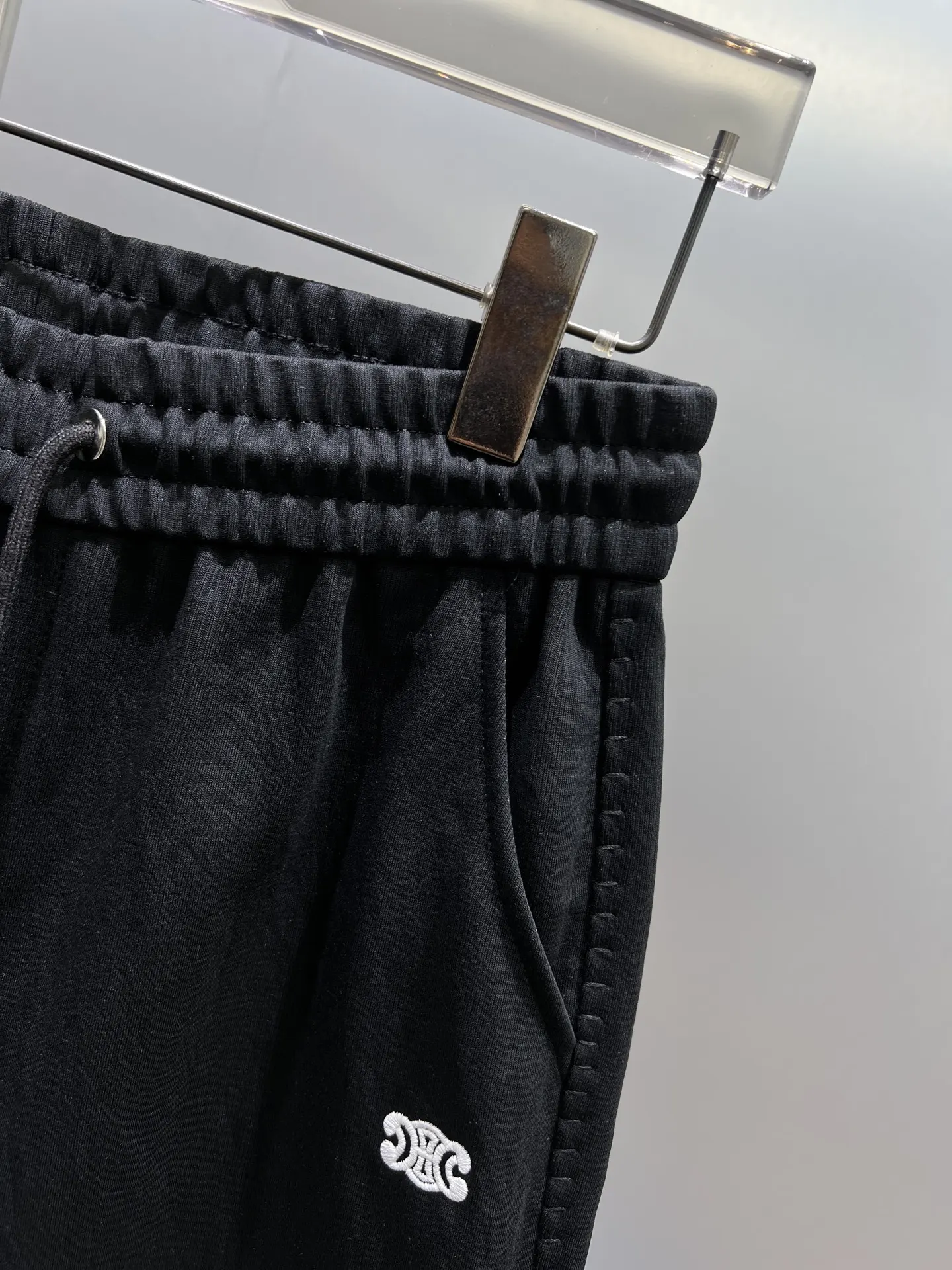 Embroidered Logo Drawstring Shorts D17011008 — view 9