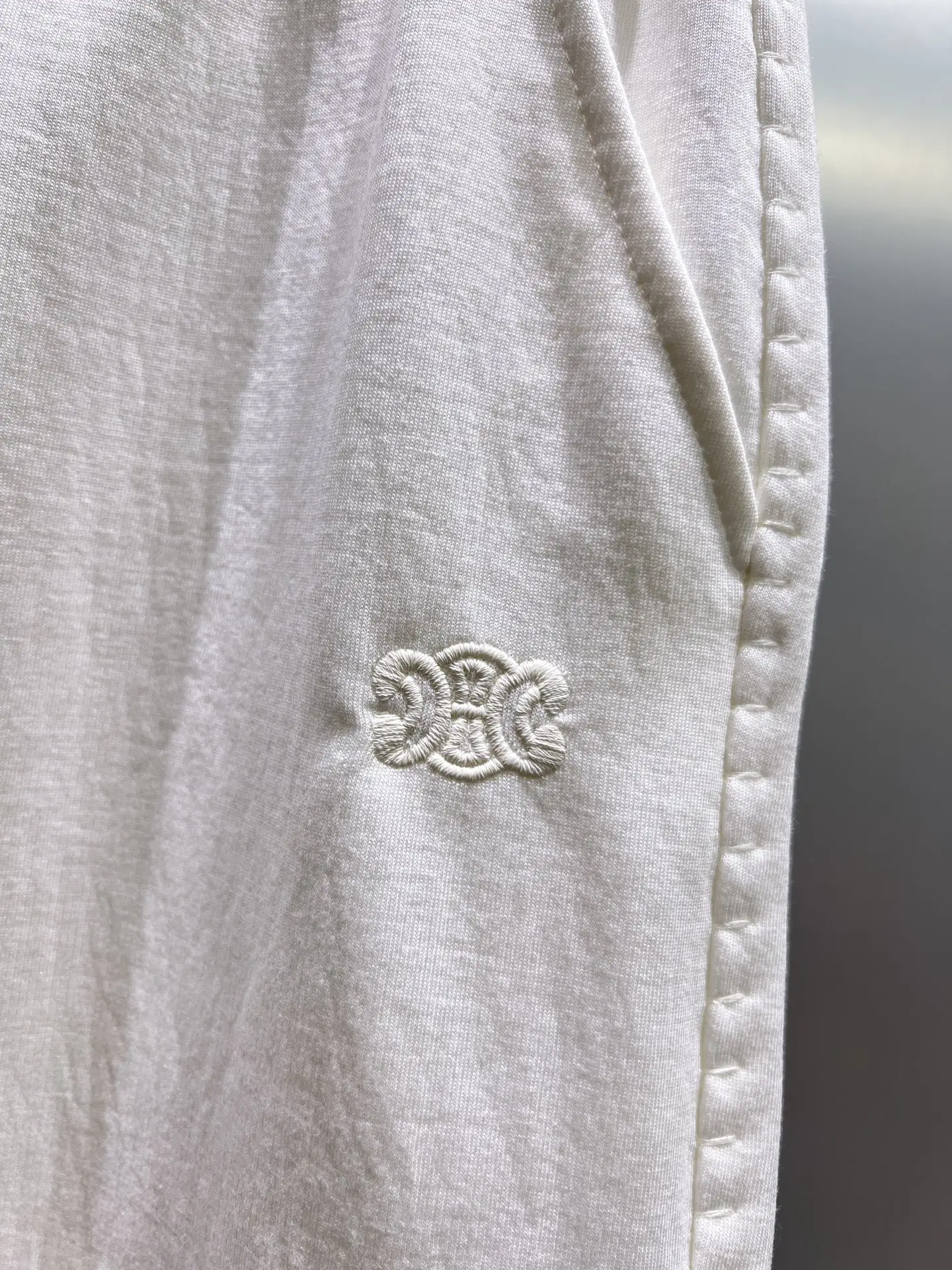 Embroidered Logo Drawstring Shorts D17011007 — view 4