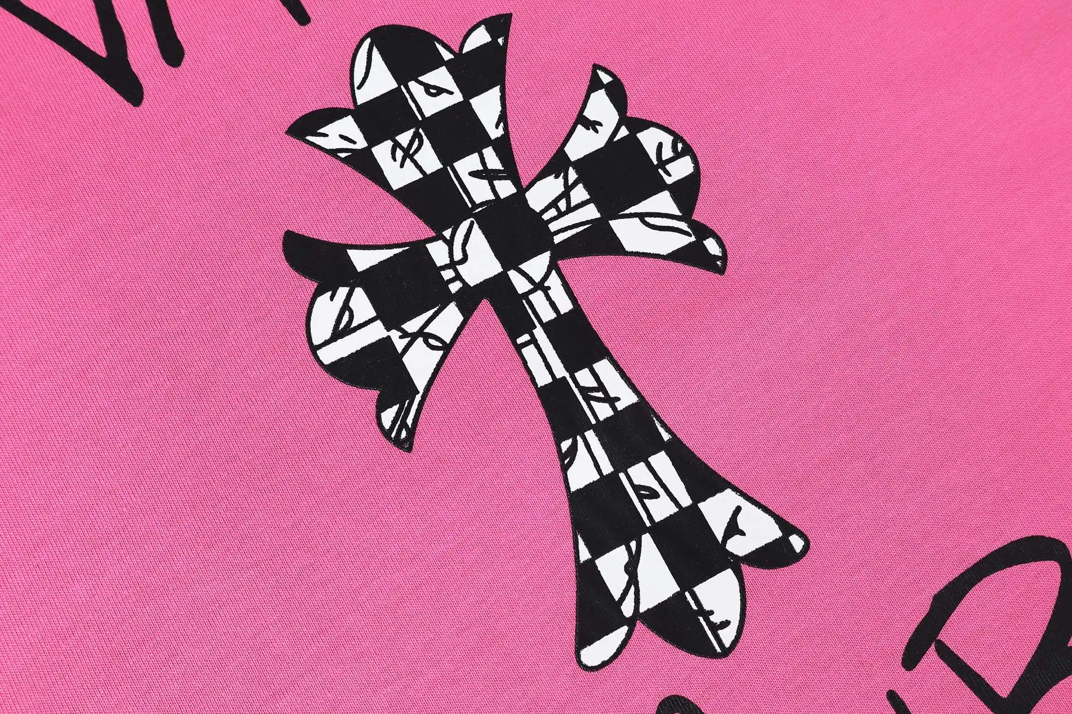 Vanity Affair Cross Print Pocket T-Shirt D9513561 — view 10