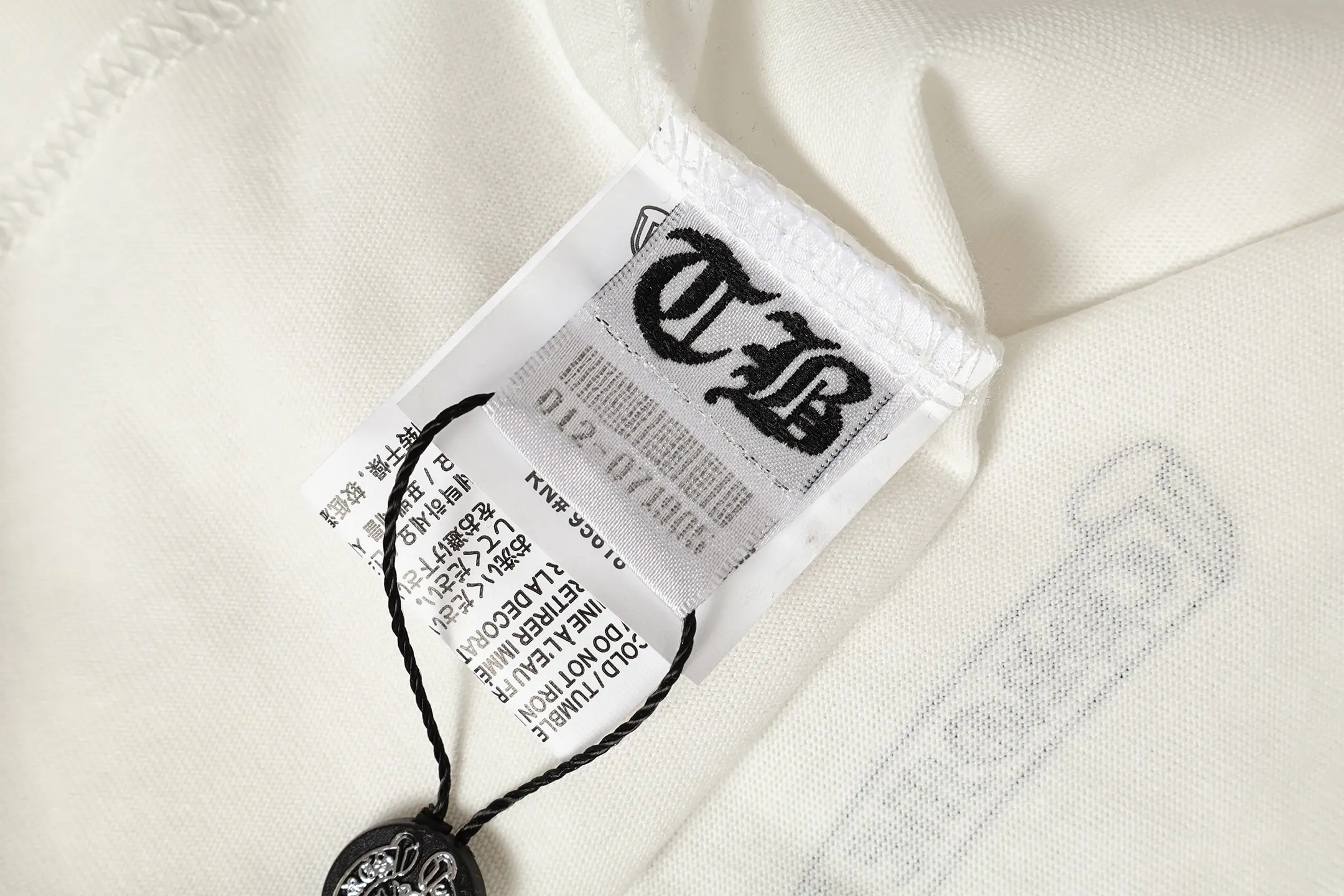 Cross Graphic Pocket T-Shirt D9513557 — view 11
