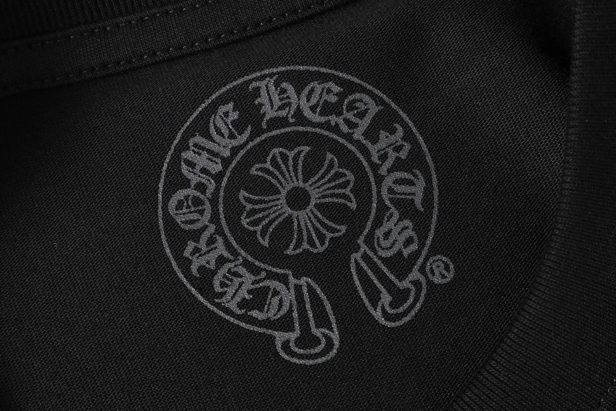 Cross Logo Graphic Pocket T-Shirt D9513556 — view 5