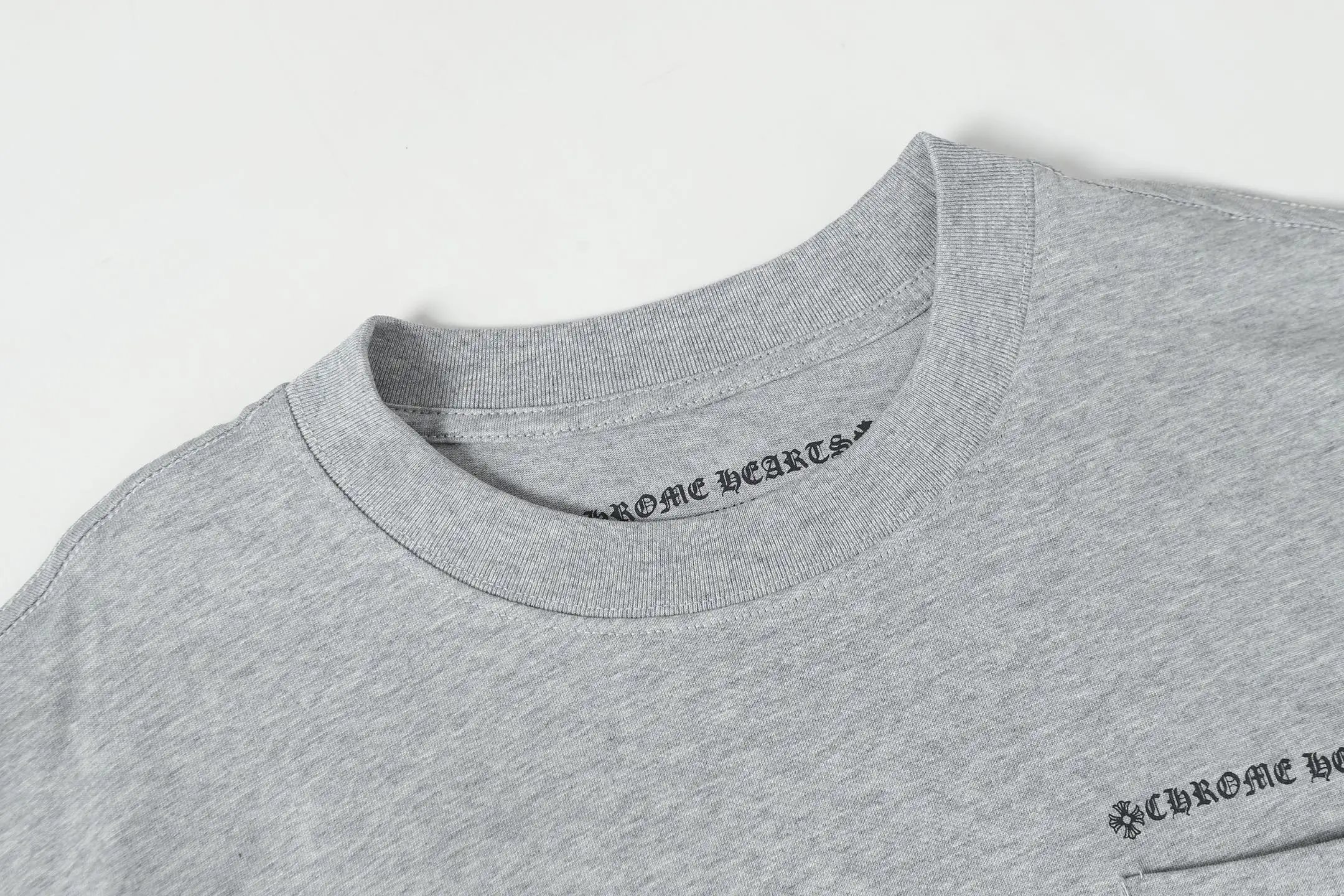 Graffiti Print Pocket T-Shirt D9513683 — view 3