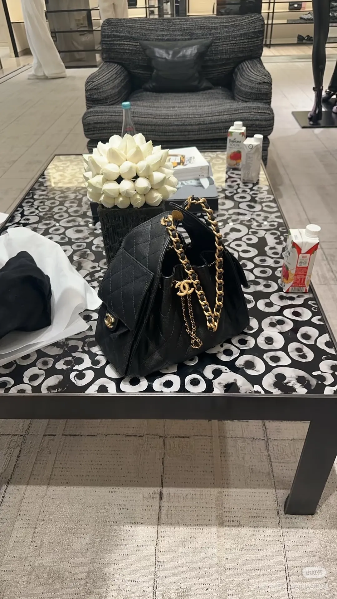 Chanel 25C Hobo Bucket Bag D41017821 — view 4
