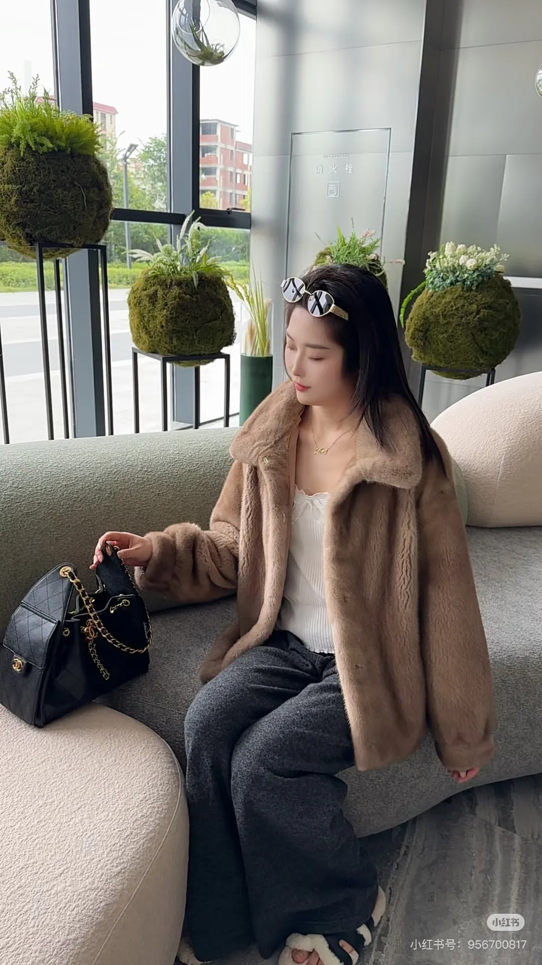 Chanel 25C Hobo Bucket Bag D41017821 — view 7