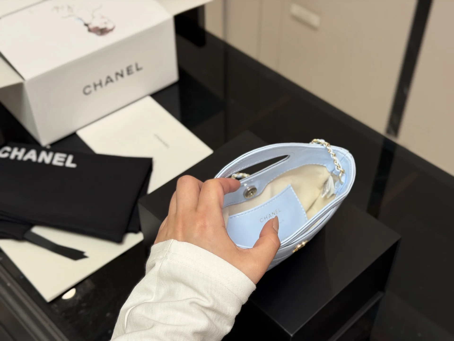 Chanel 31 Mini Top-Handle Bag D26018373 — view 3
