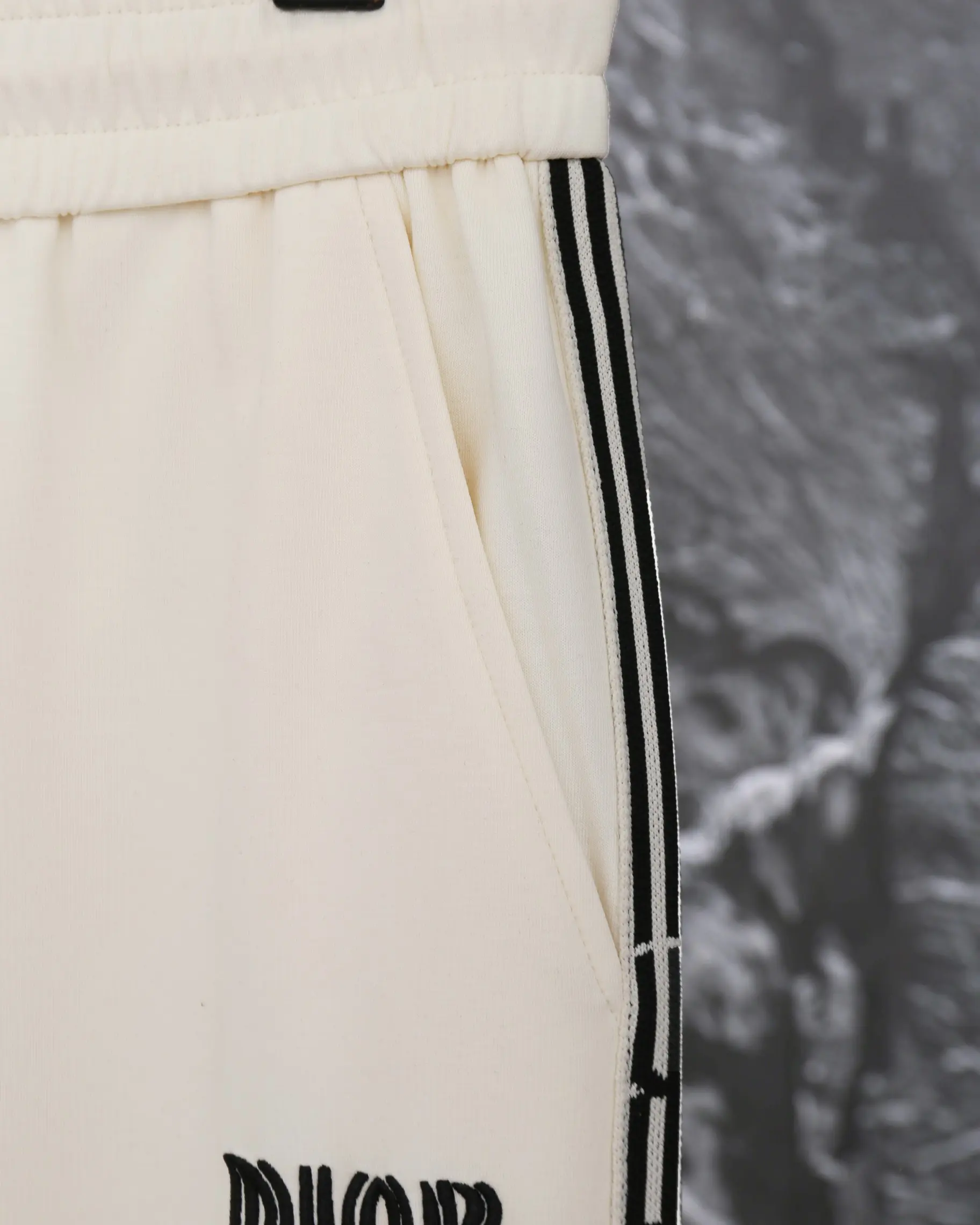 Logo-Embroidered Taped Sweatpants D19512925 — view 7