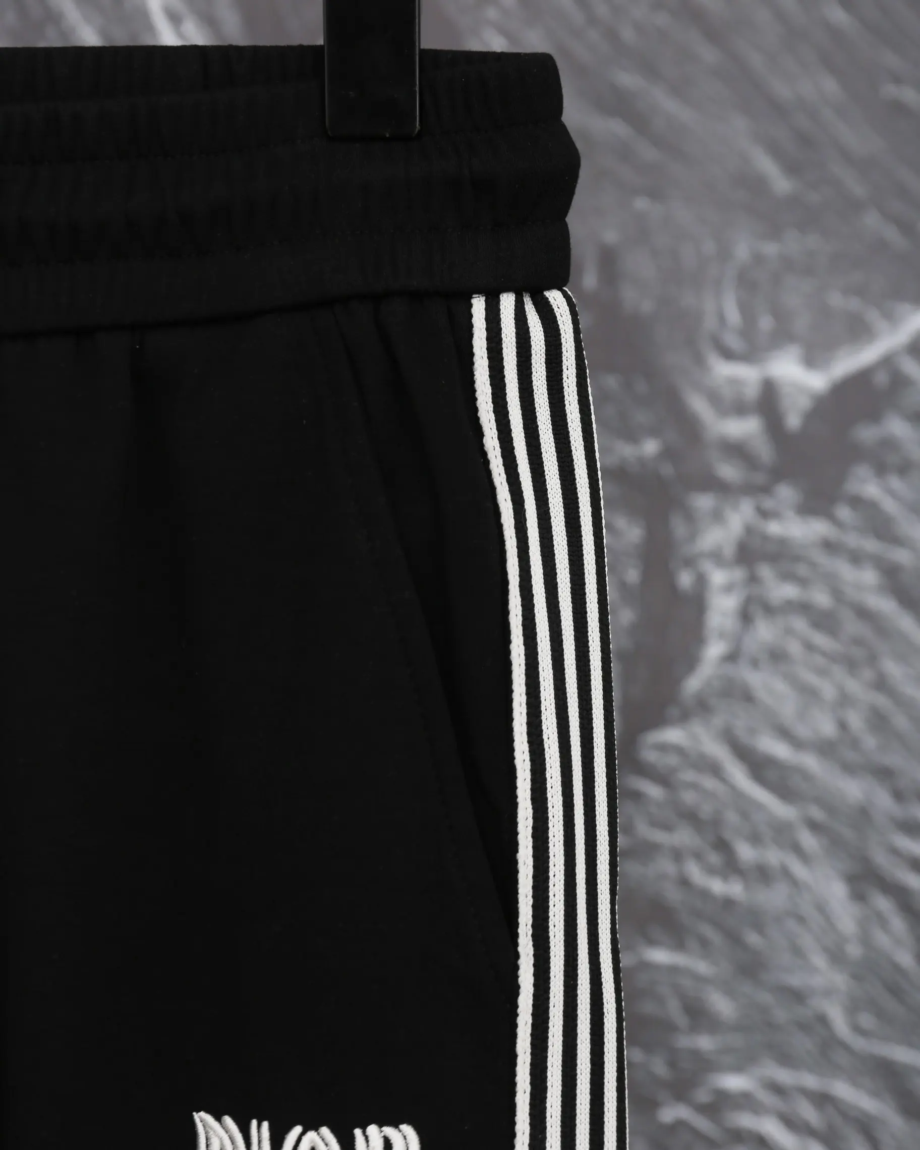 Logo-Embroidered Taped Sweatpants D19512924 — view 4