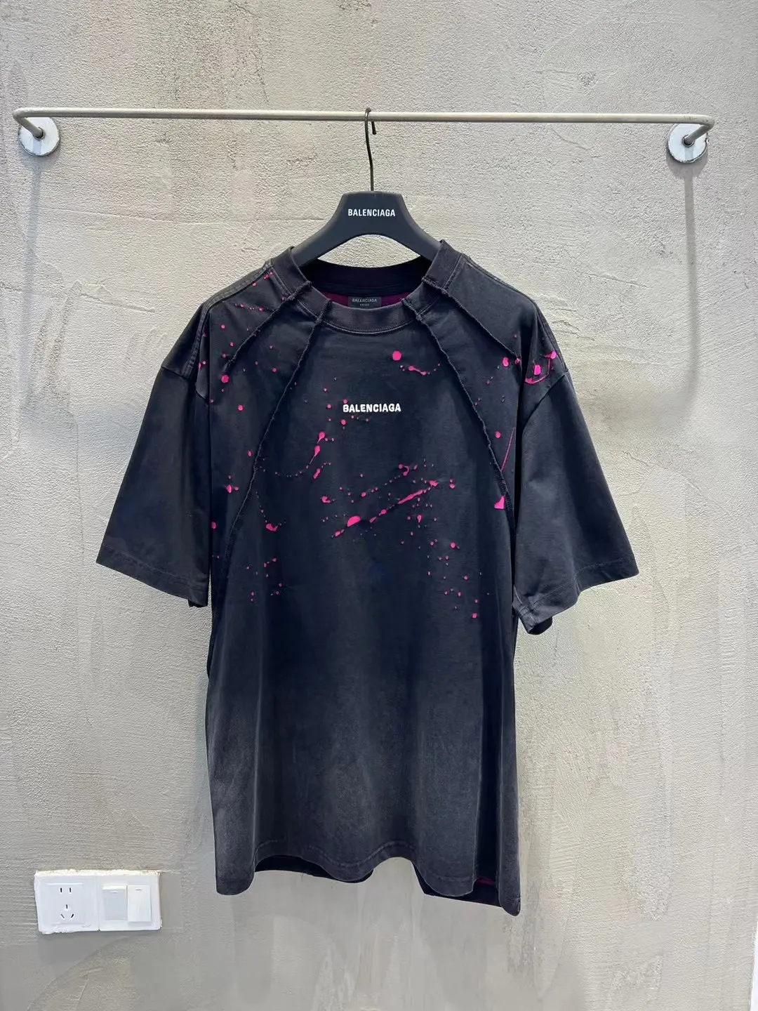 Logo Embroidery Distressed Oversized T-Shirt D18018683 — view 10