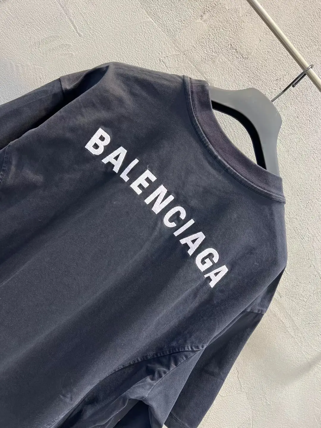 Logo Embroidery Distressed Oversized T-Shirt D18018683 — view 16